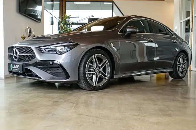 Mercedes-Benz CLA 200
