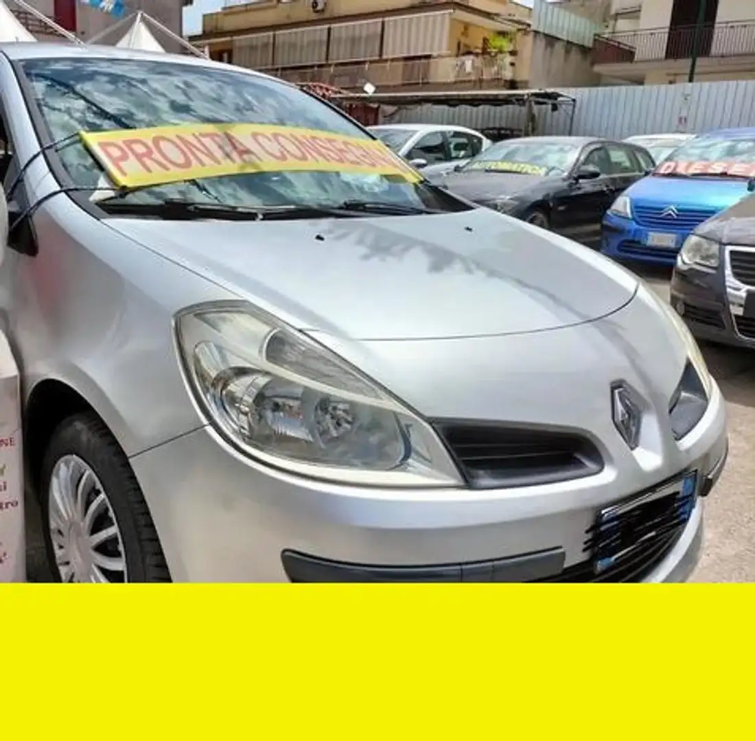 Renault Clio - 2