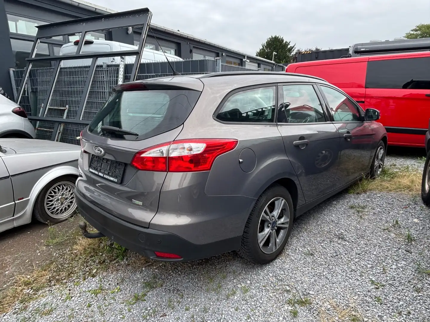 Ford Focus Turnier Sync Edition MOTORSCHADEN SHZ PDC Grau - 2