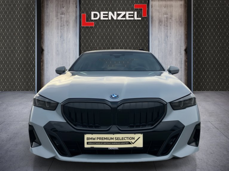 BMW 550 e xDrive Limousine G60 XB1 — photo 13