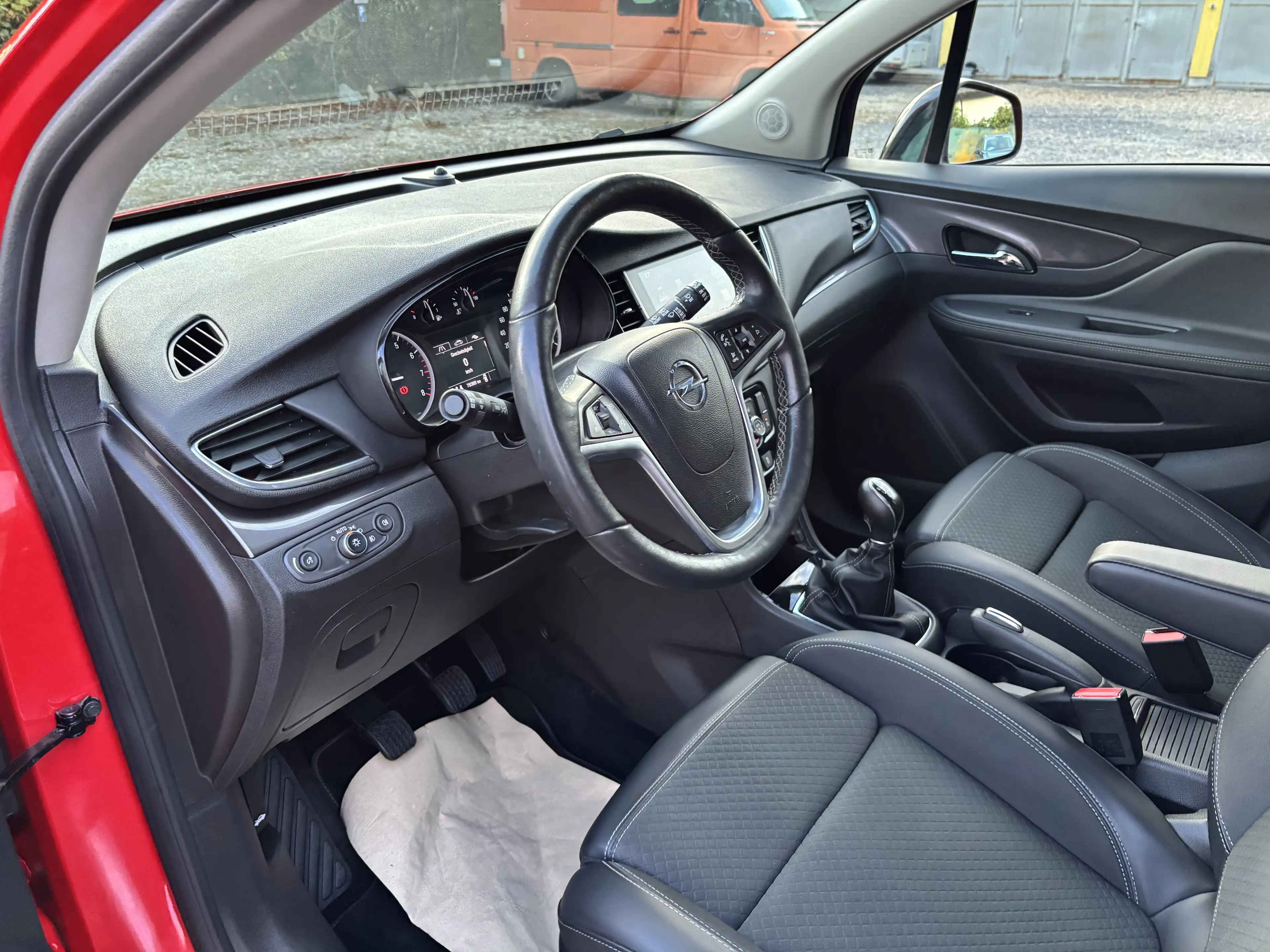Opel Mokka X Color Innovation Start/Stop LED-Licht Teilleder Sitzheizung Allwetterreifen — photo 7