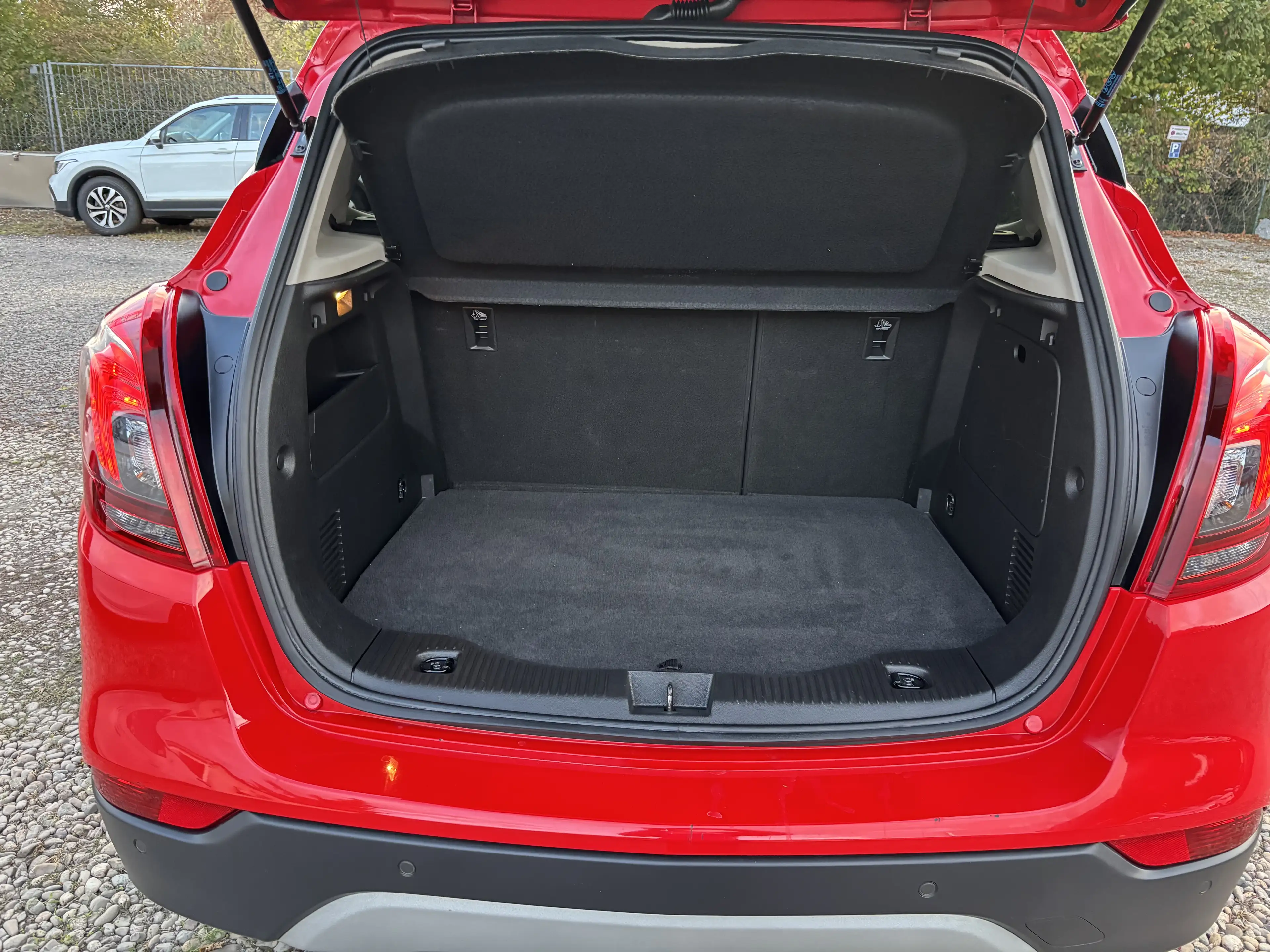 Opel Mokka X Color Innovation Start/Stop LED-Licht Teilleder Sitzheizung Allwetterreifen — photo 15