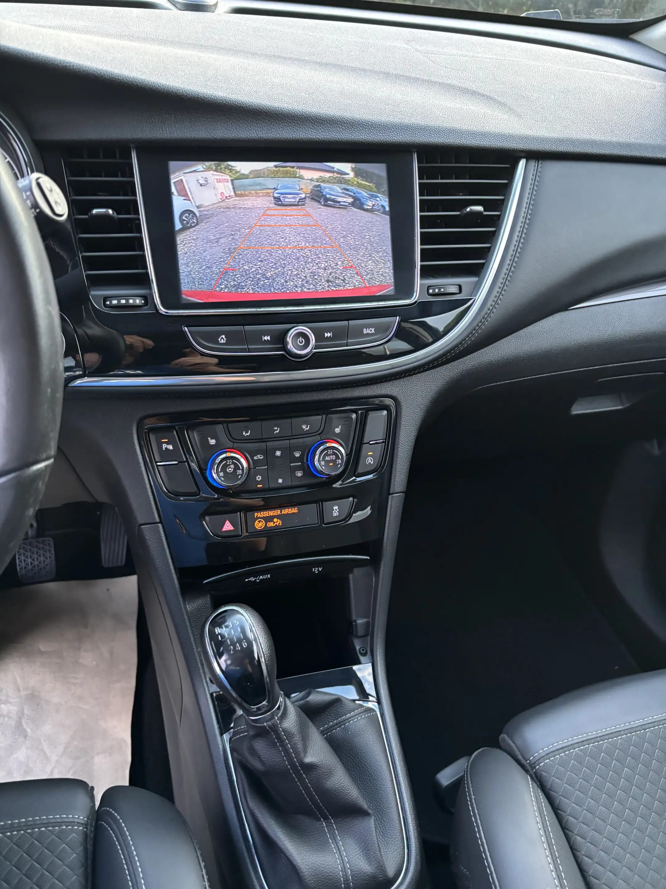Opel Mokka X Color Innovation Start/Stop LED-Licht Teilleder Sitzheizung Allwetterreifen — photo 11