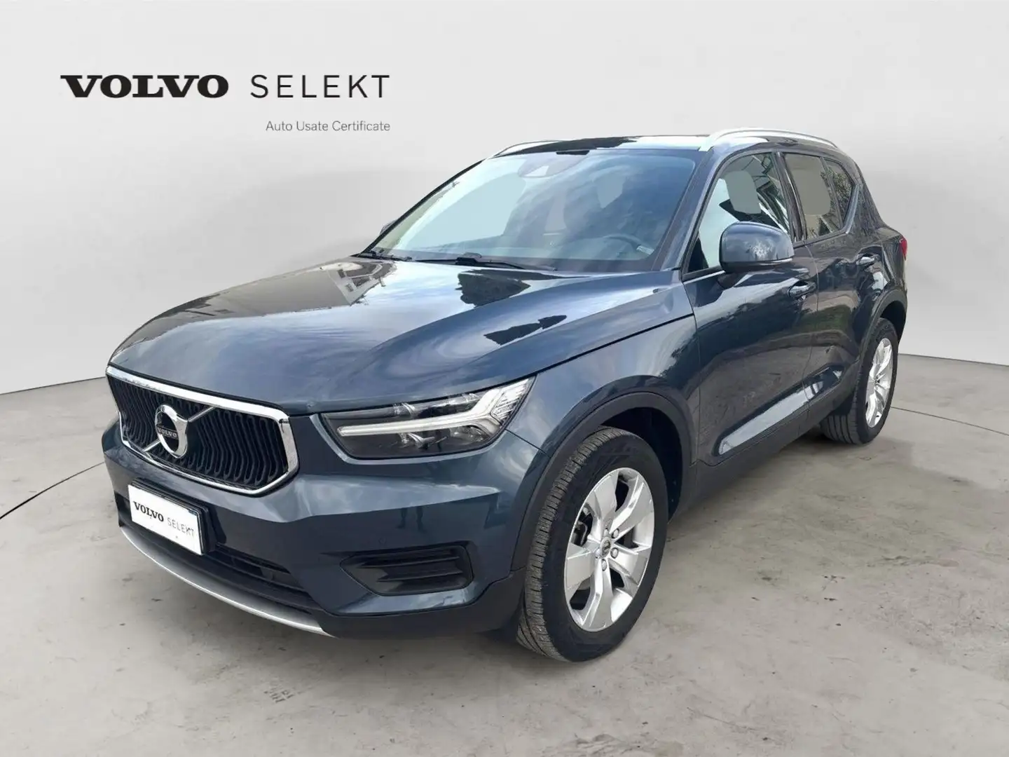 Volvo XC40 T2 129 CV Automatica NAVI LED Momentum Pro N1 Aut Blu/Azzurro - 1