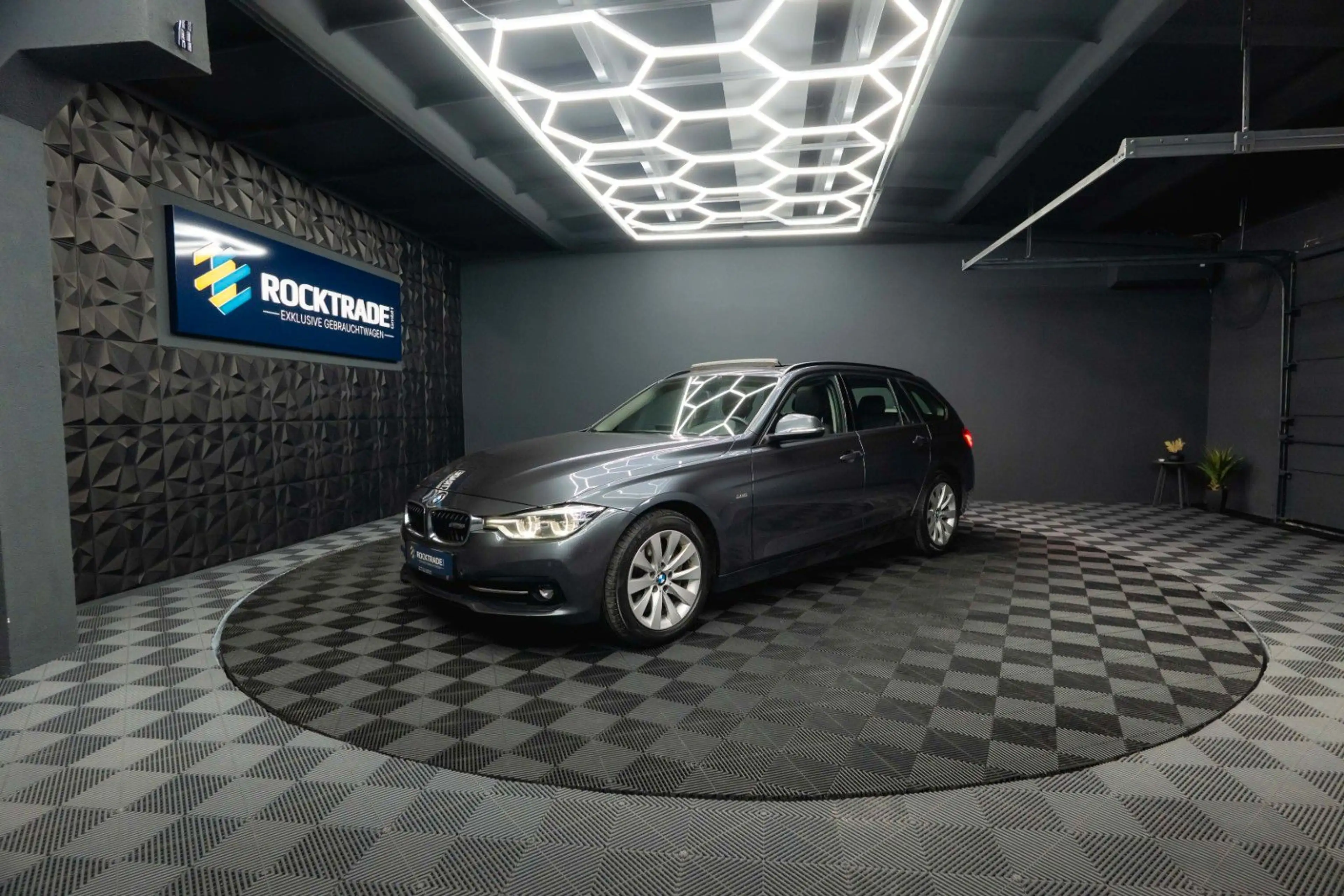 BMW 335 d xDrive Sport Line | LED | Pano | HUD | TÜV