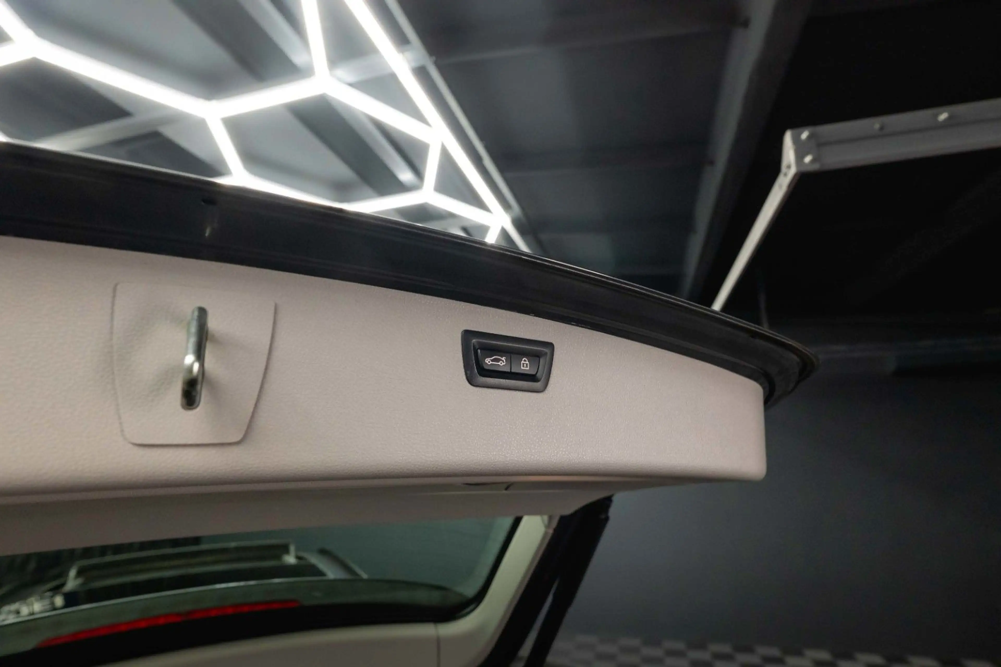 BMW 335 d xDrive Sport Line | LED | Pano | HUD | TÜV — photo 15
