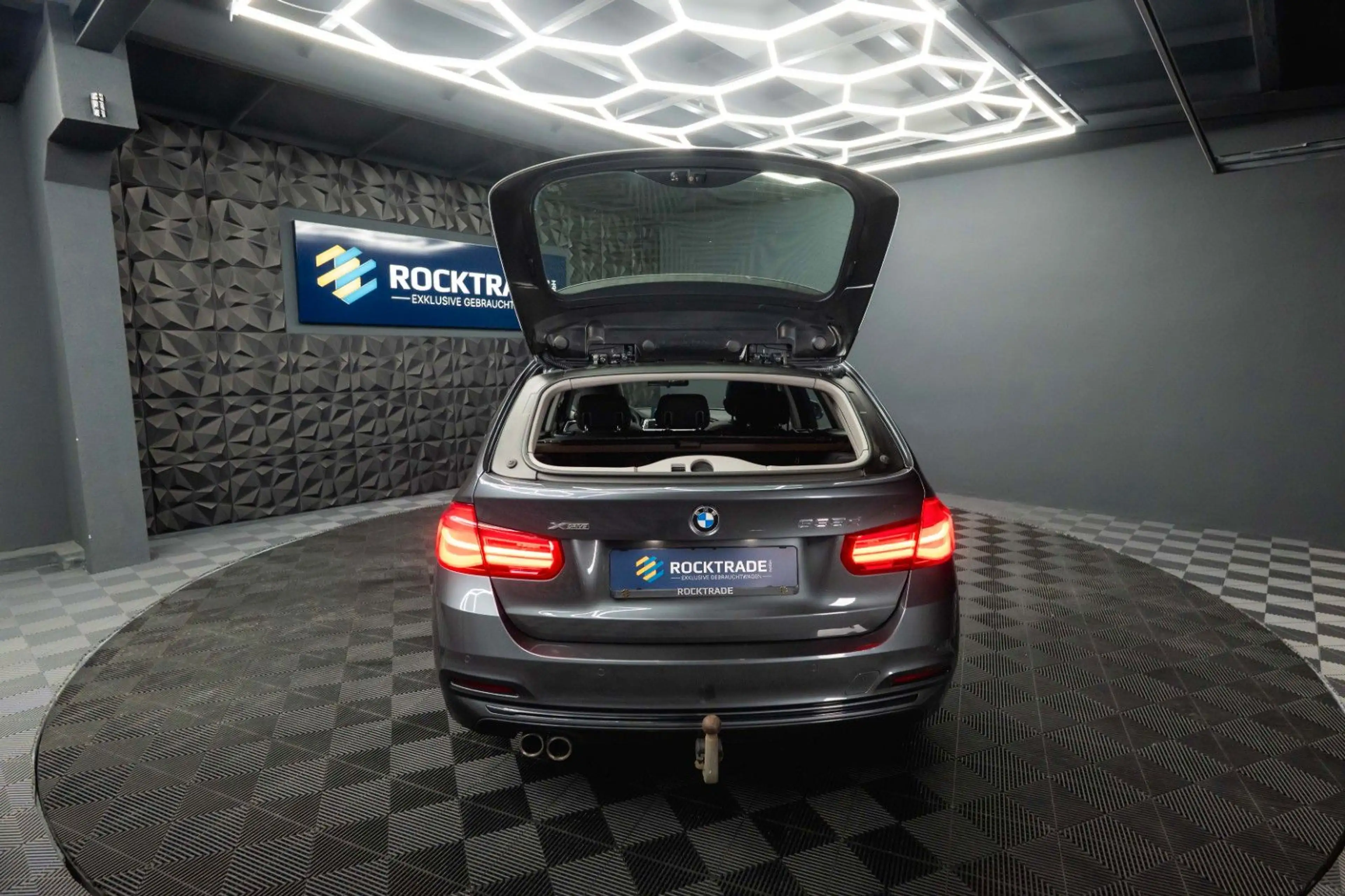 BMW 335 d xDrive Sport Line | LED | Pano | HUD | TÜV — photo 13