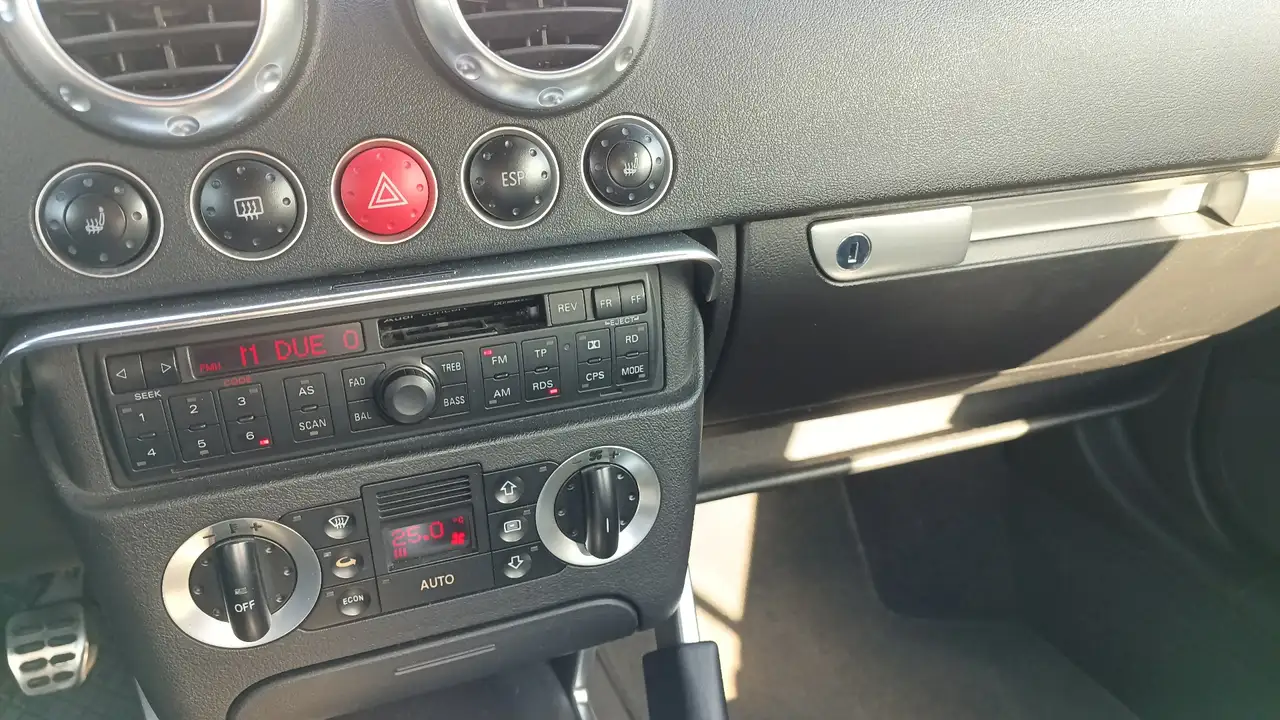 Audi TT 1.8t quattro 225cv, foto 7