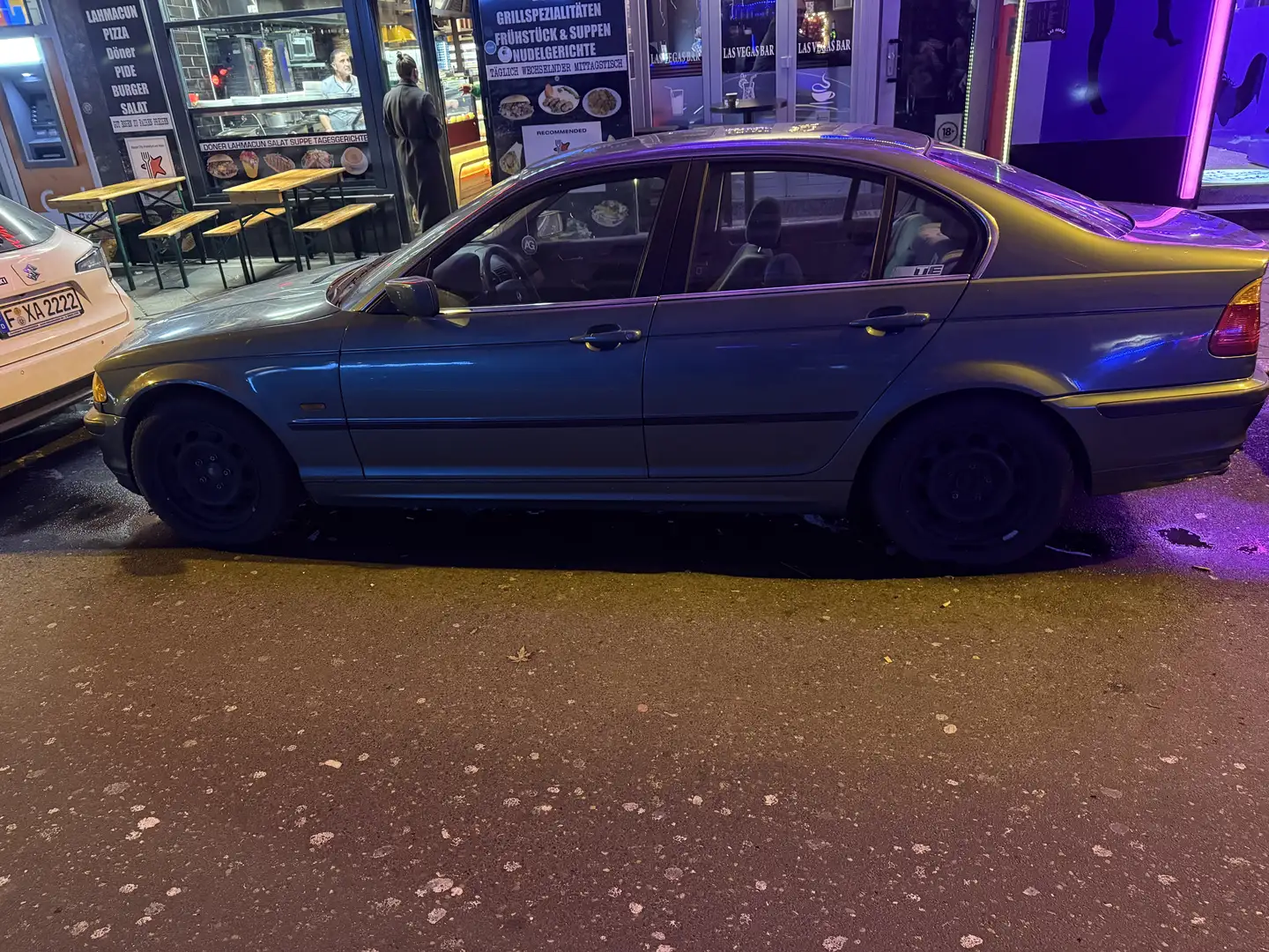 BMW 320 320i Comfort Edition - 1