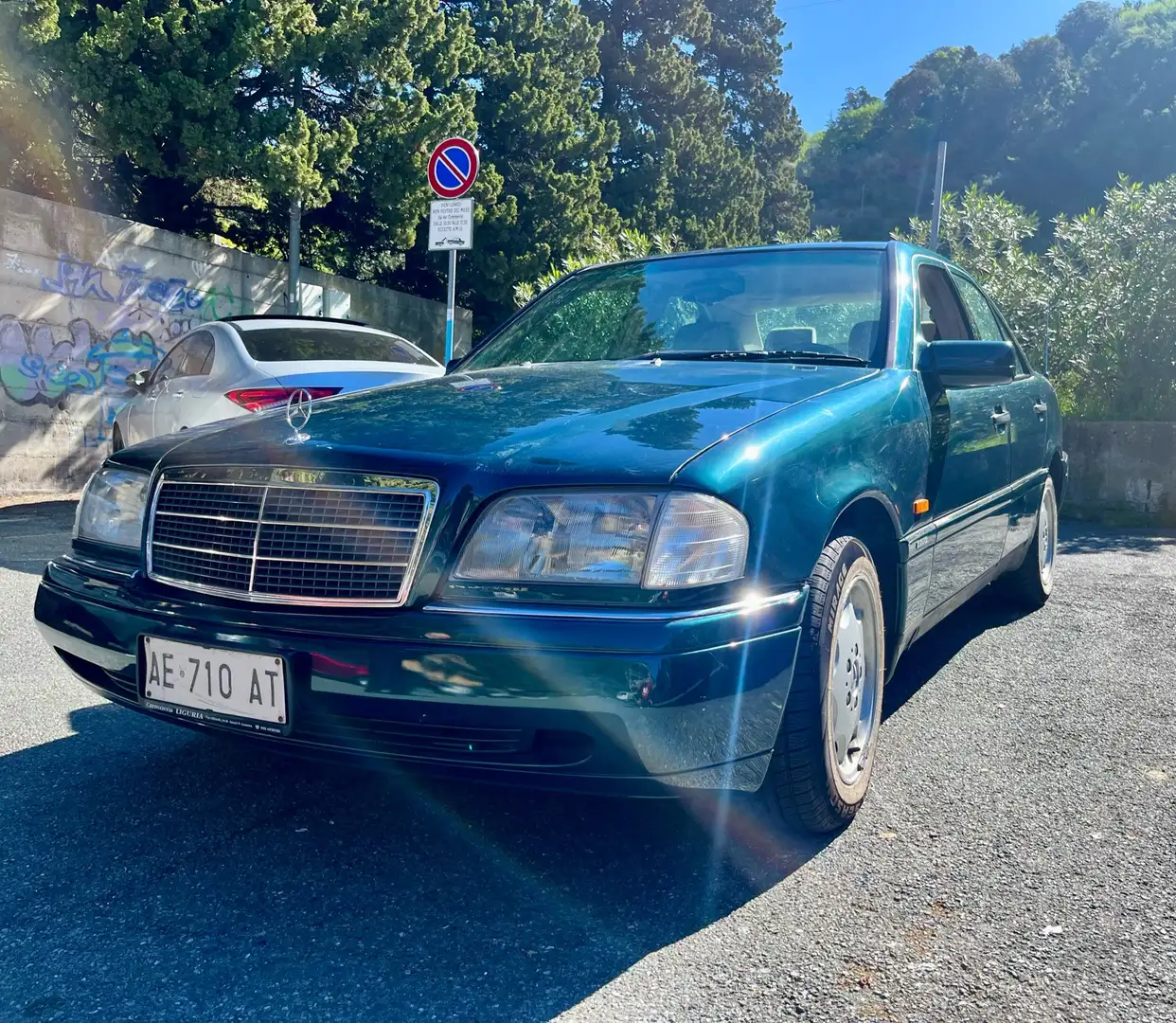 Mercedes-Benz C 180 Elegance Vert - 1