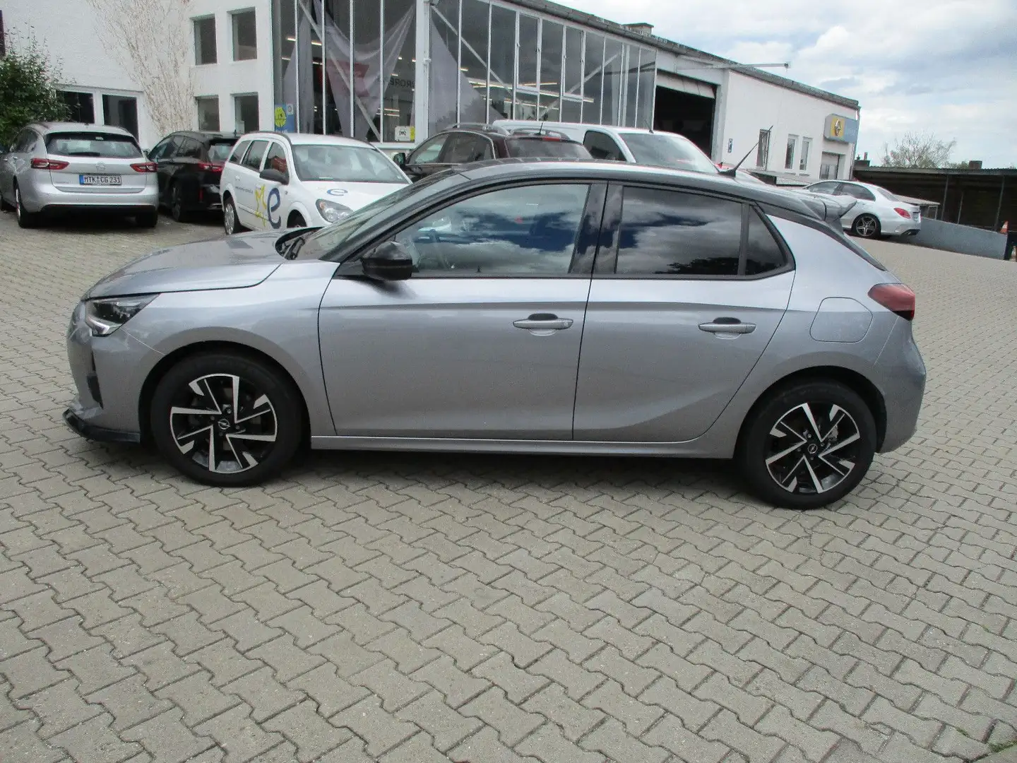 Opel Corsa F GS Line 1,2 Turbo 100PS Gris - 2
