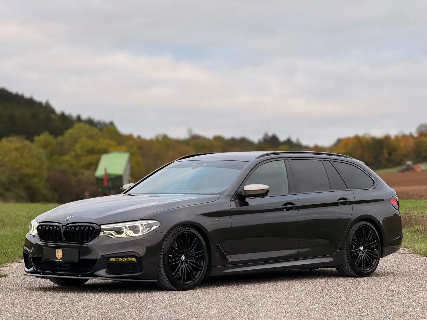 BMW 540 d Touring xDrive M Sport/Laser/H&K/360°/ Grau - 2