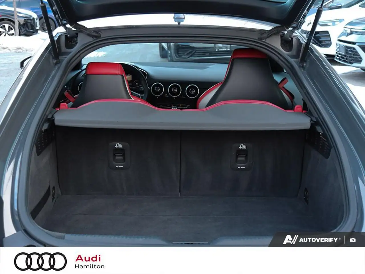 Audi TTS снимка Audi TTS