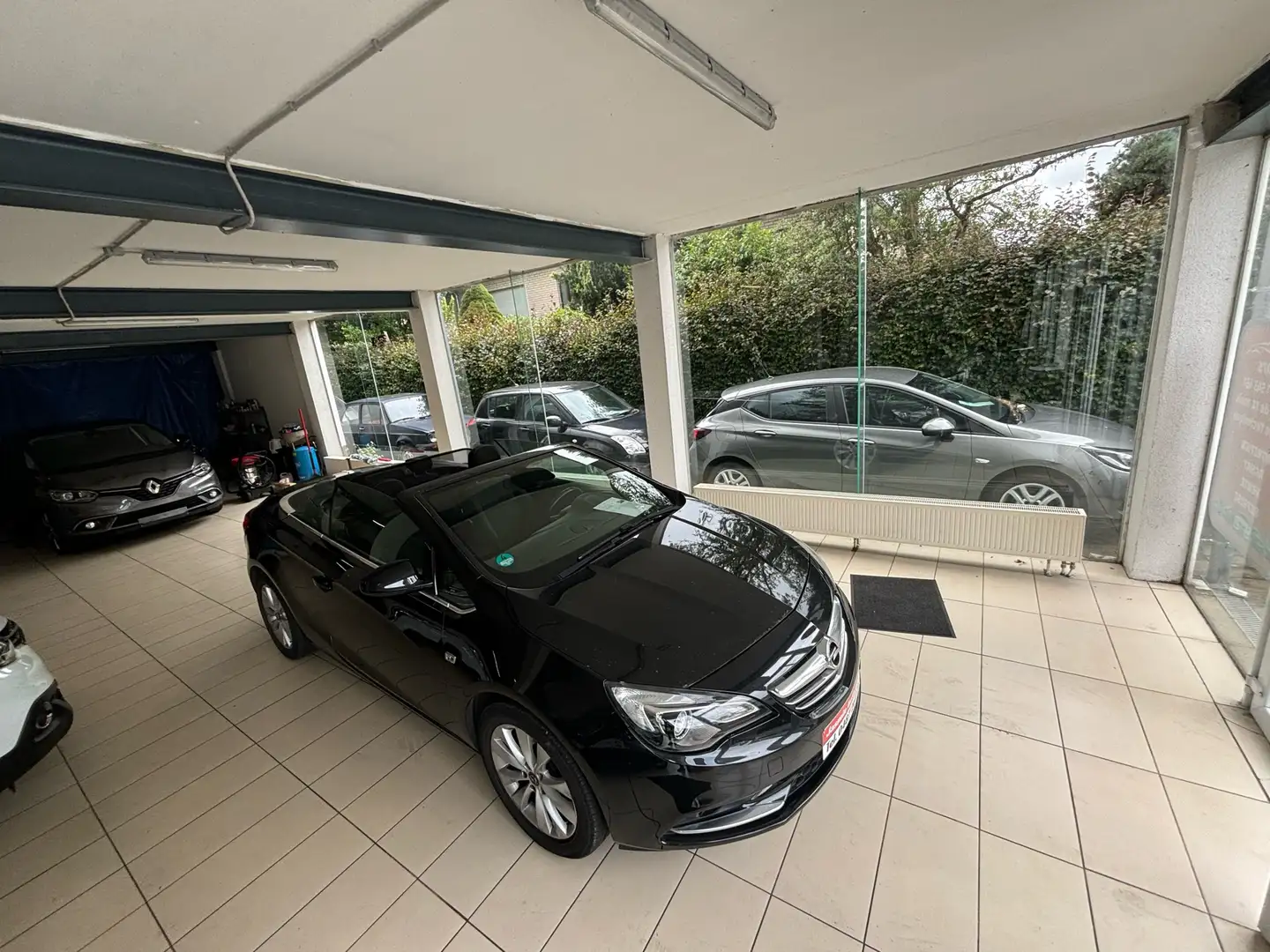 Opel Cascada 1.4i Turbo 120Cv*Cabrio*Airco*Garantie 12Mois* Negro - 1