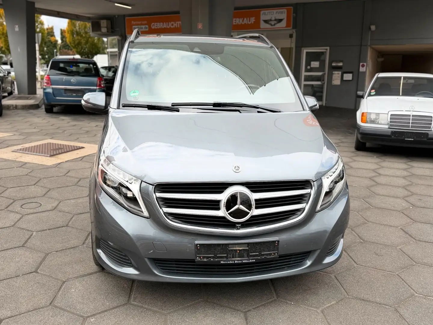 Mercedes-Benz V 250 4Matic Avantgarde EDITION 360Kamera Grau - 2