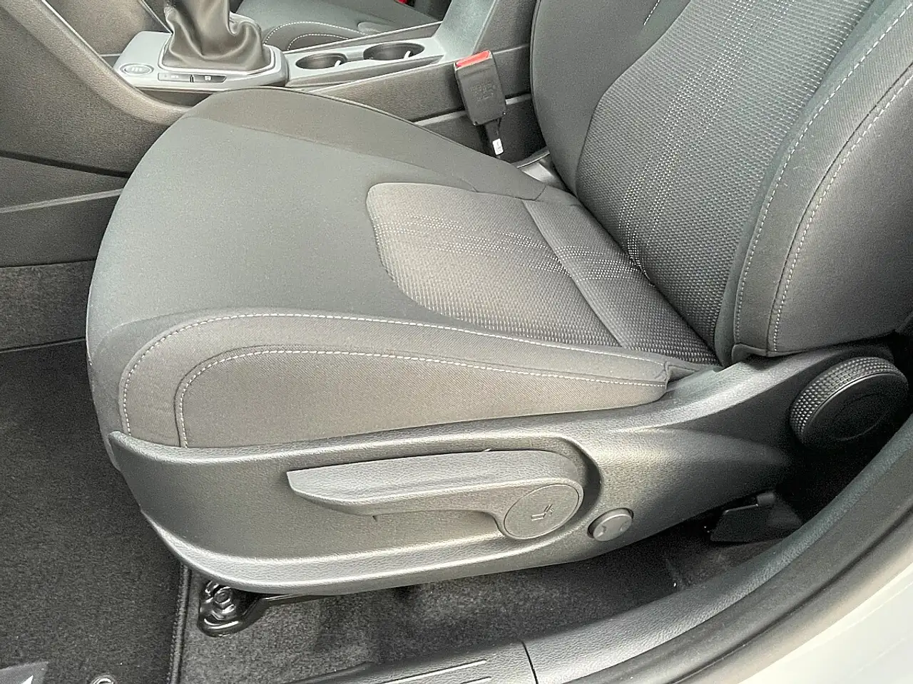 Kia Sportage 1,6 TGDI Silber 14