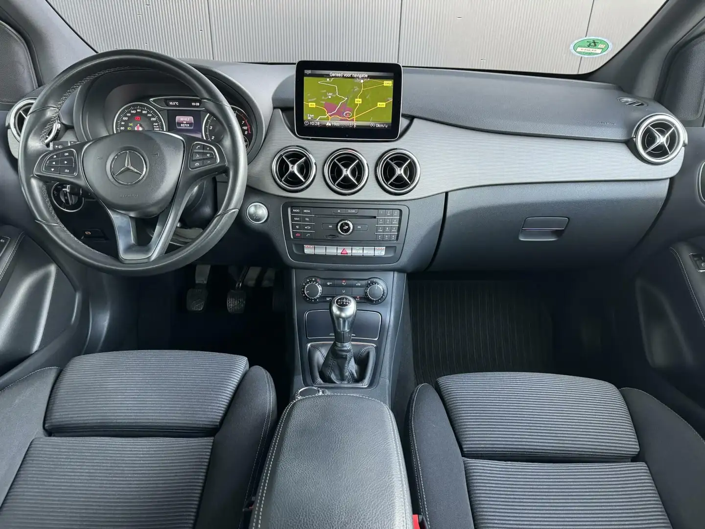 Mercedes-Benz B 180 Blue Efficiency CAMERA*TREKHAAK*NAVI*LED* Grijs - 2