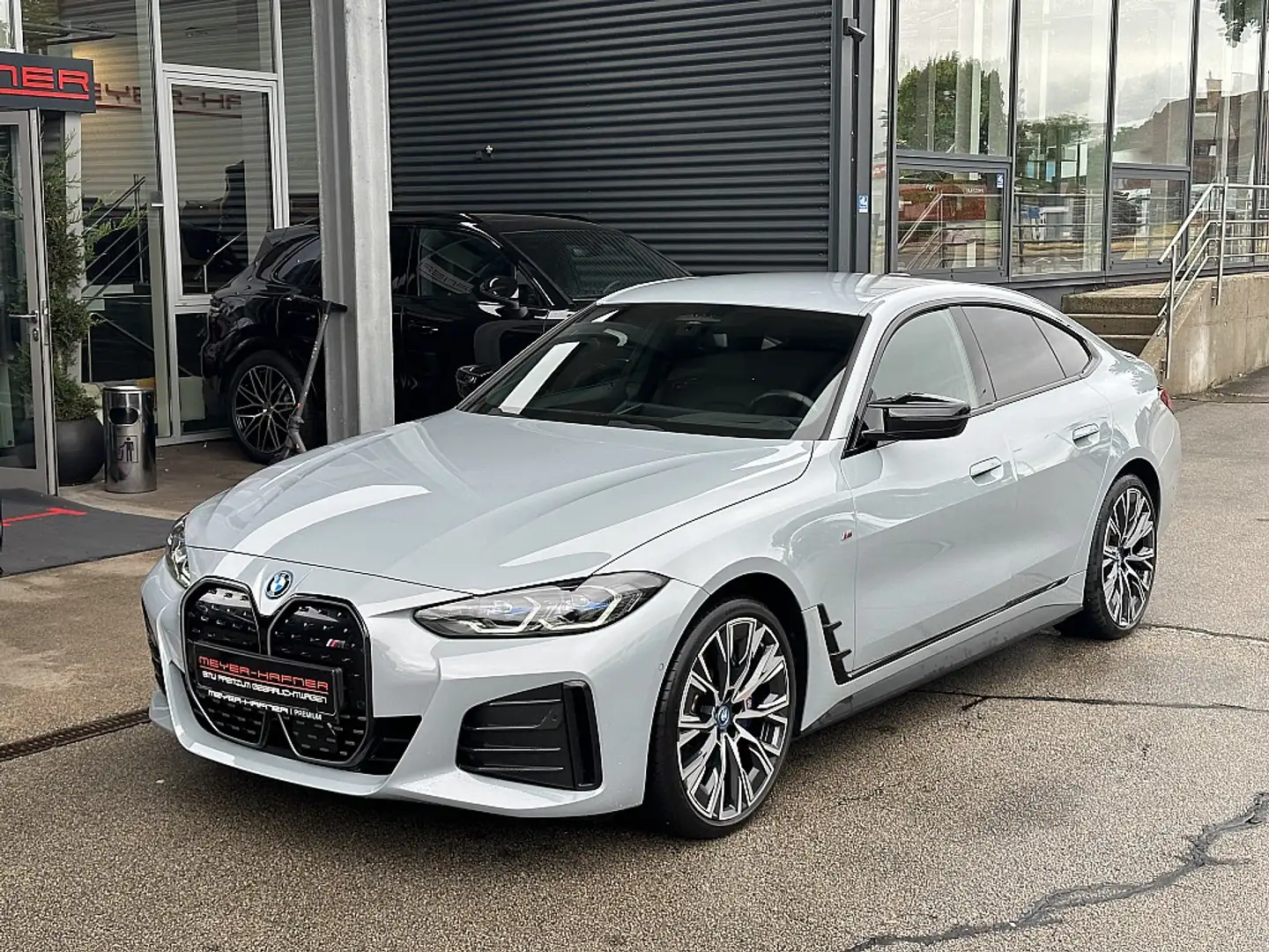 BMW i4 Gran Coupe xDrive M50 80,7kWh Grau - 1