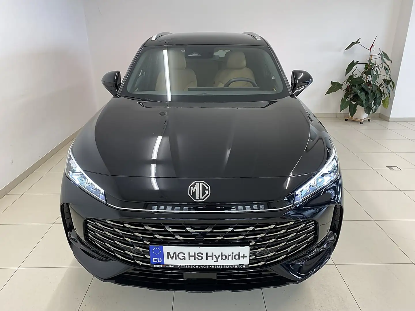 MG HS Hybrid+ Luxury-Ausstattung Schwarz - 2