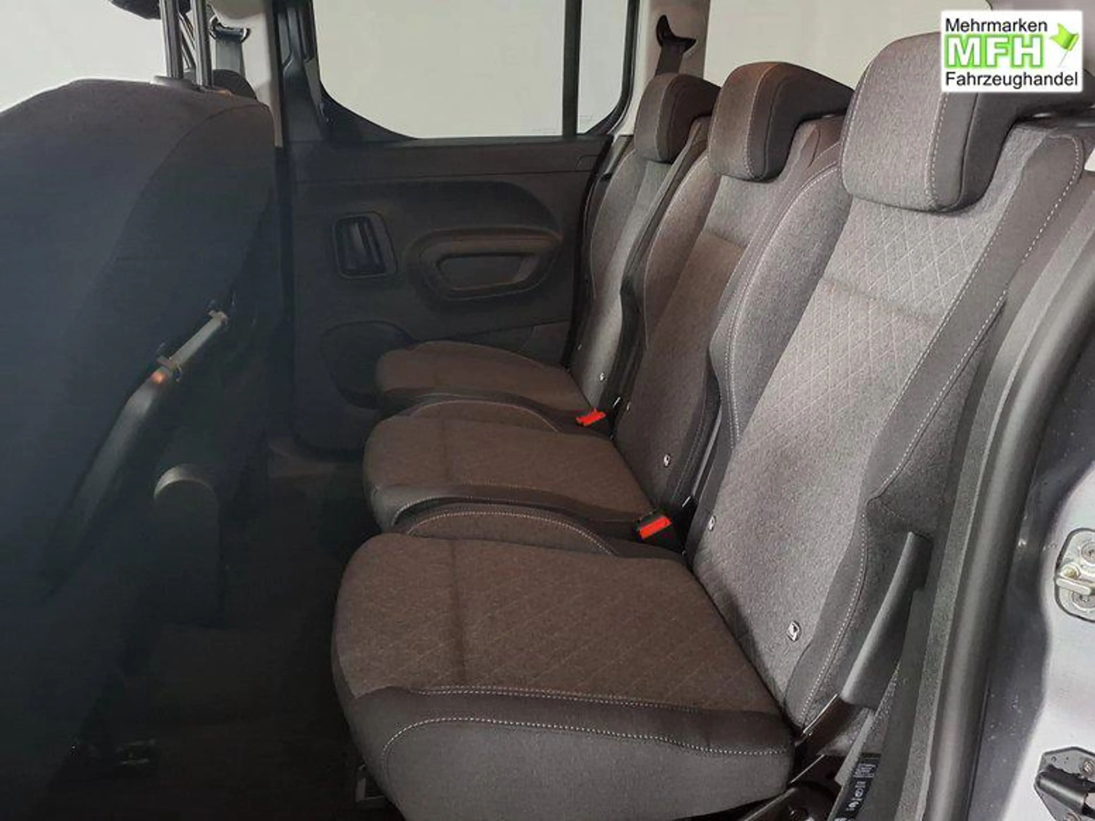 Opel Combo Life GS XL 1.5 Diesel 8-Gang Automatik 96 kW (131 PS... — photo 9