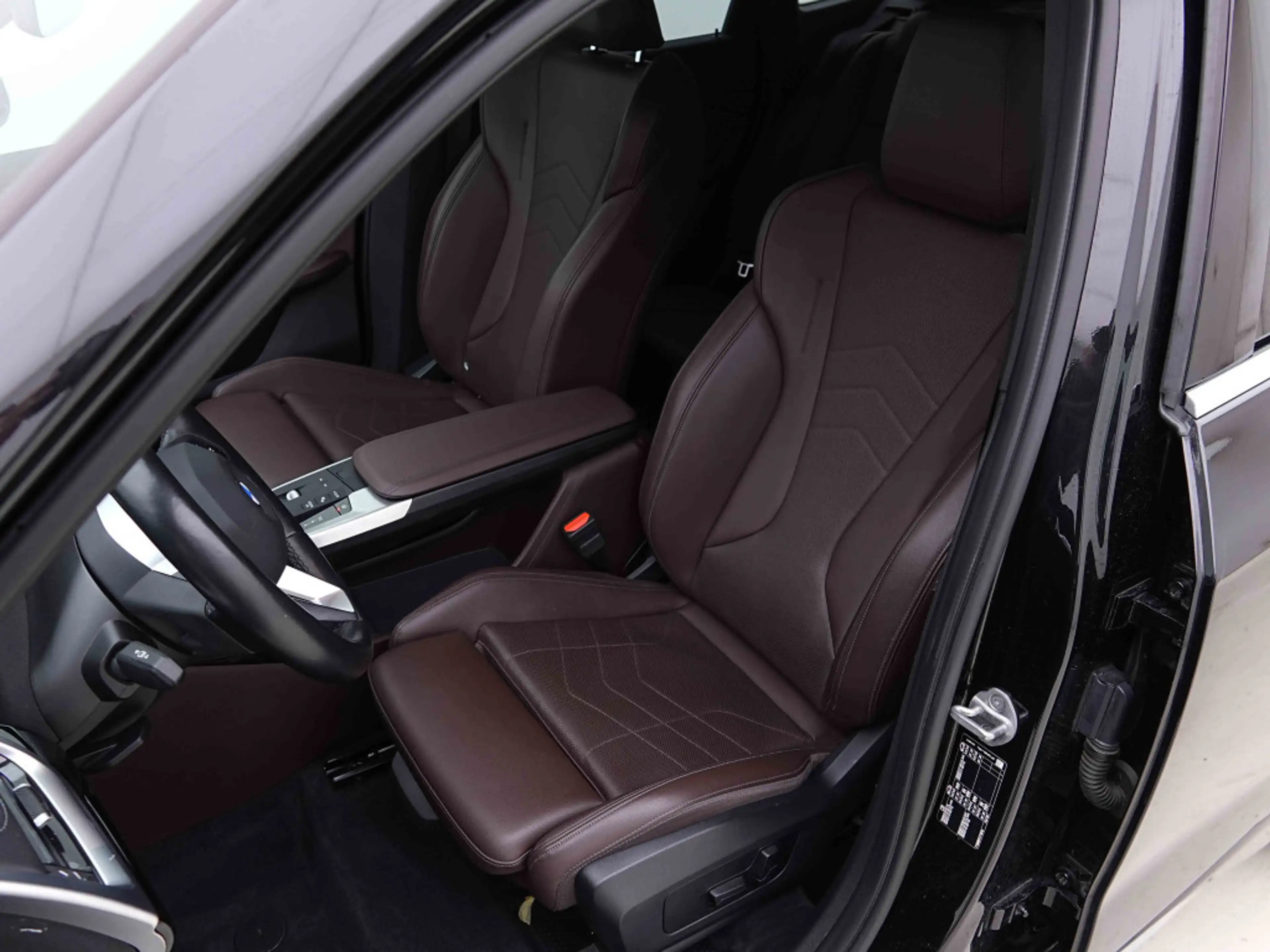 BMW X1 sDrive 18iA X Line | GPS | Leather Memory Seat | Towbar | Adaptive LED — photo 8