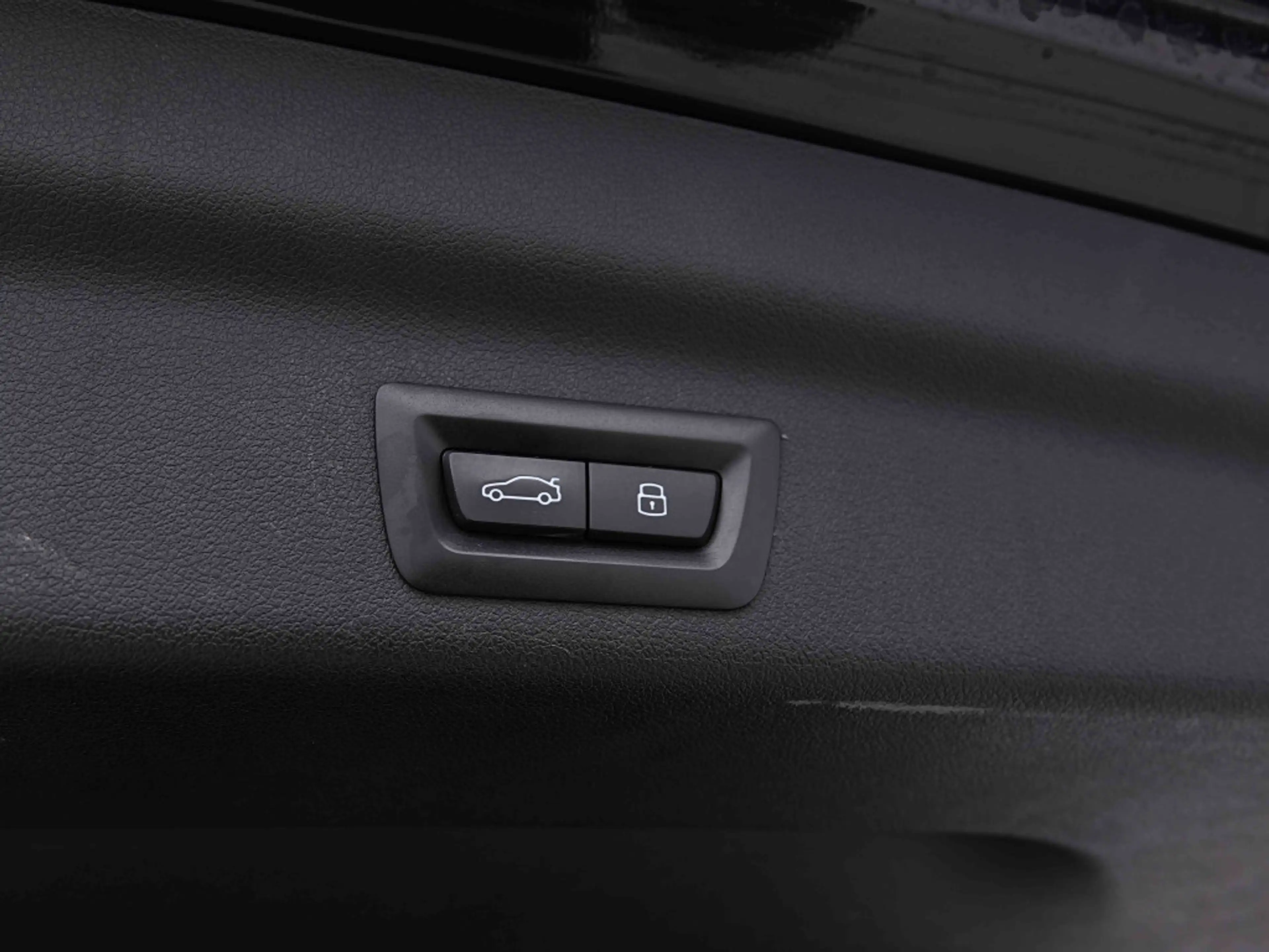 BMW X1 sDrive 18iA X Line | GPS | Leather Memory Seat | Towbar | Adaptive LED — photo 7