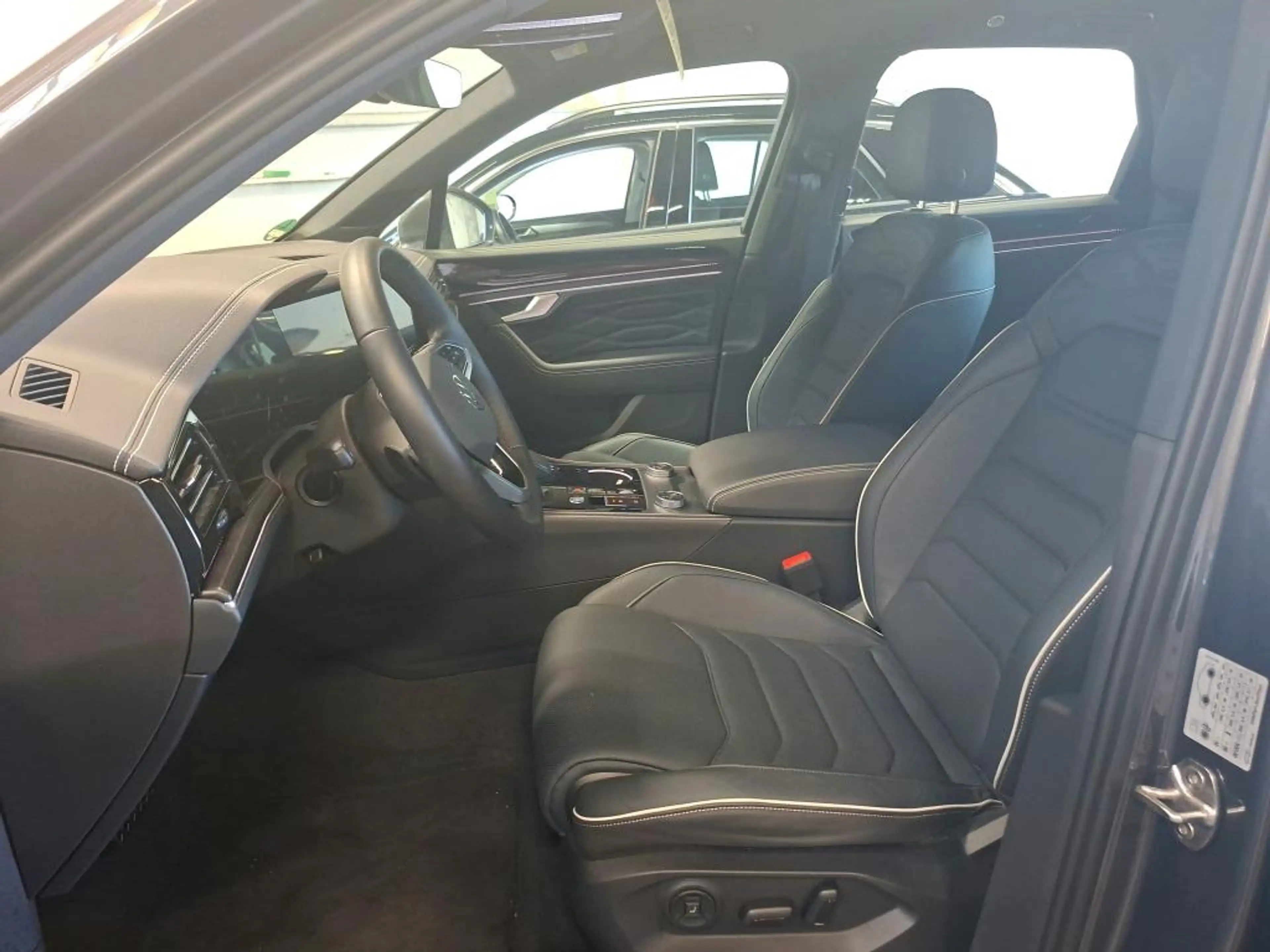 Volkswagen Touareg V6 TDI 4Mot. Elegance *21Zoll*PANORAMA*AHK*SitzKlima* — photo 6