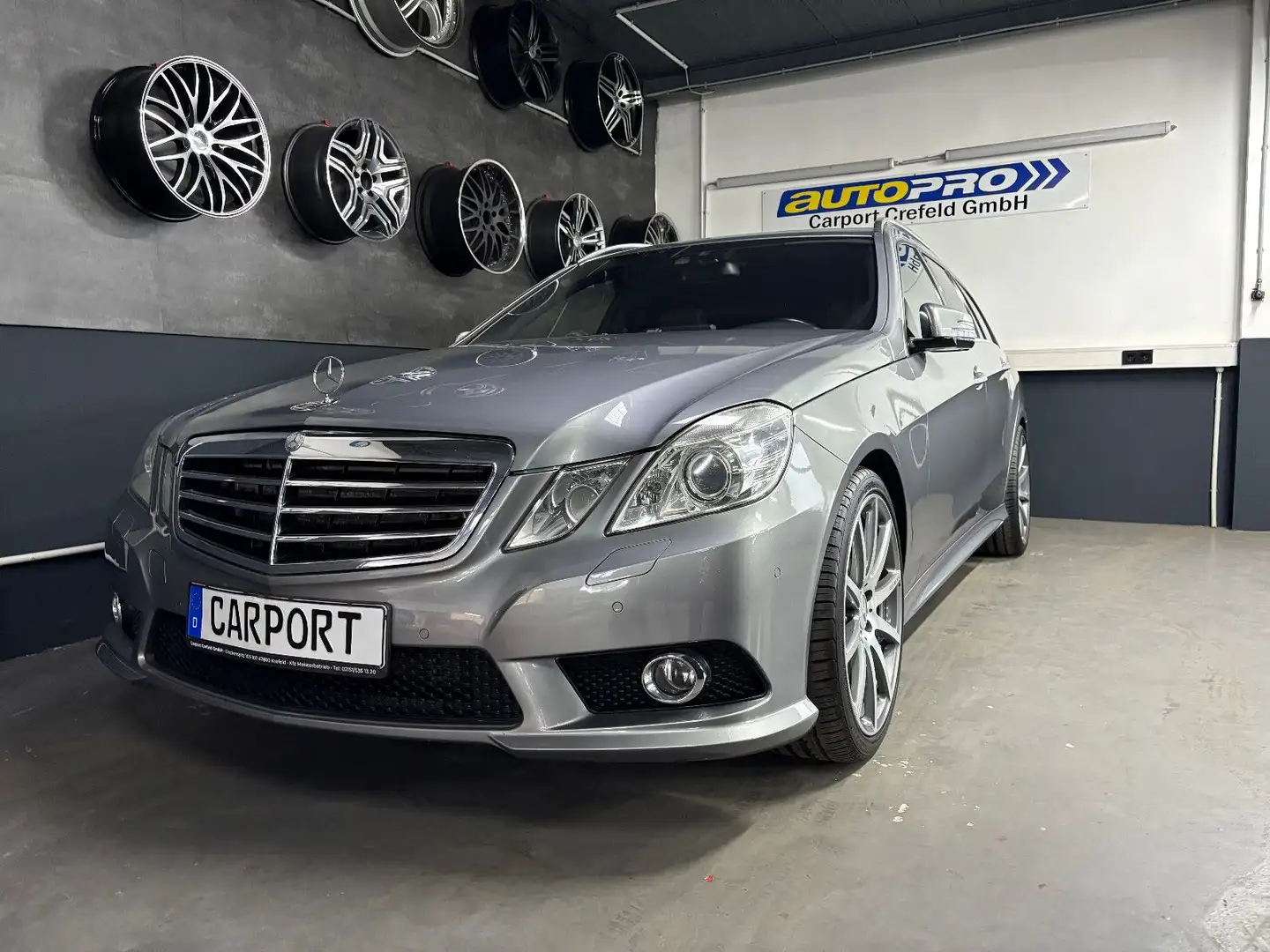 Mercedes-Benz E 500 AMG-PAKET/AMG-FELGEN/KAMERA Silber - 1
