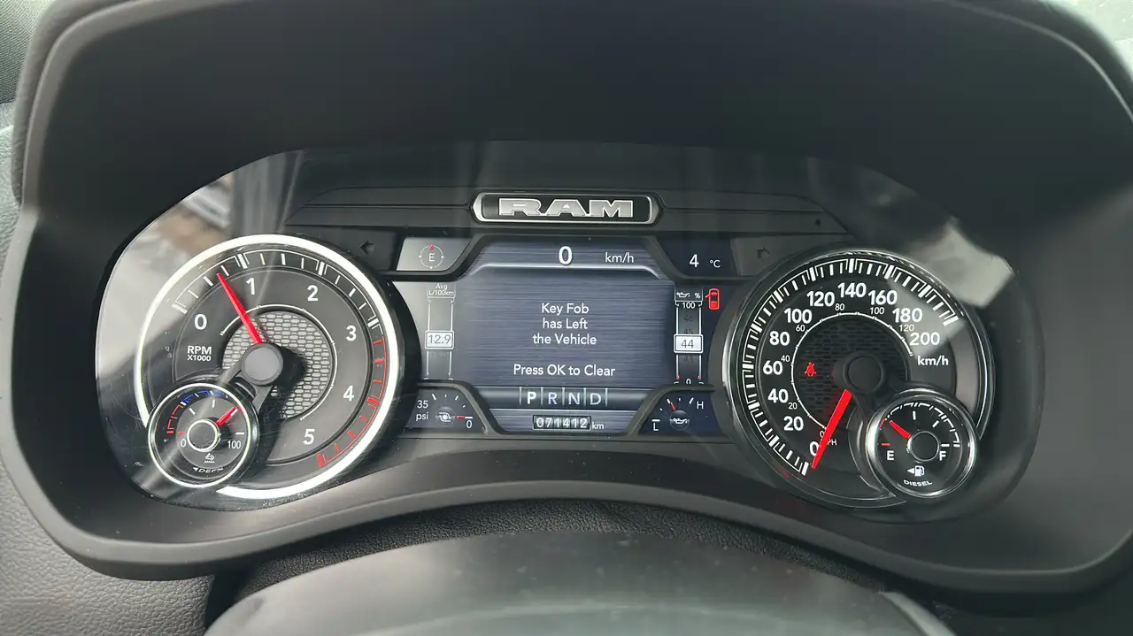 RAM 2500 снимка RAM 2500