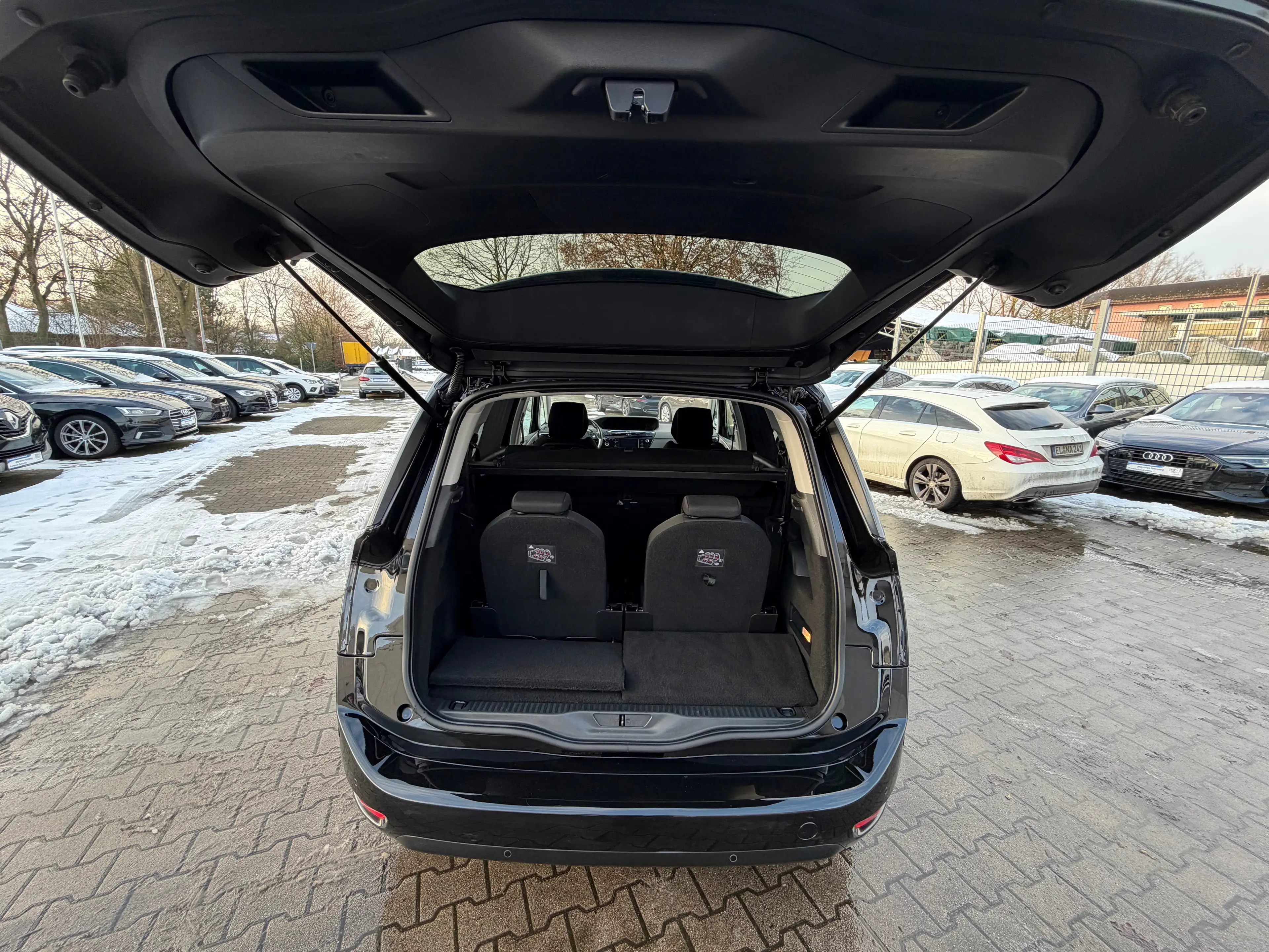 Citroen Grand C4 SpaceTourer Selection 7-Sitzer / Rückfahrkamera / — photo 13
