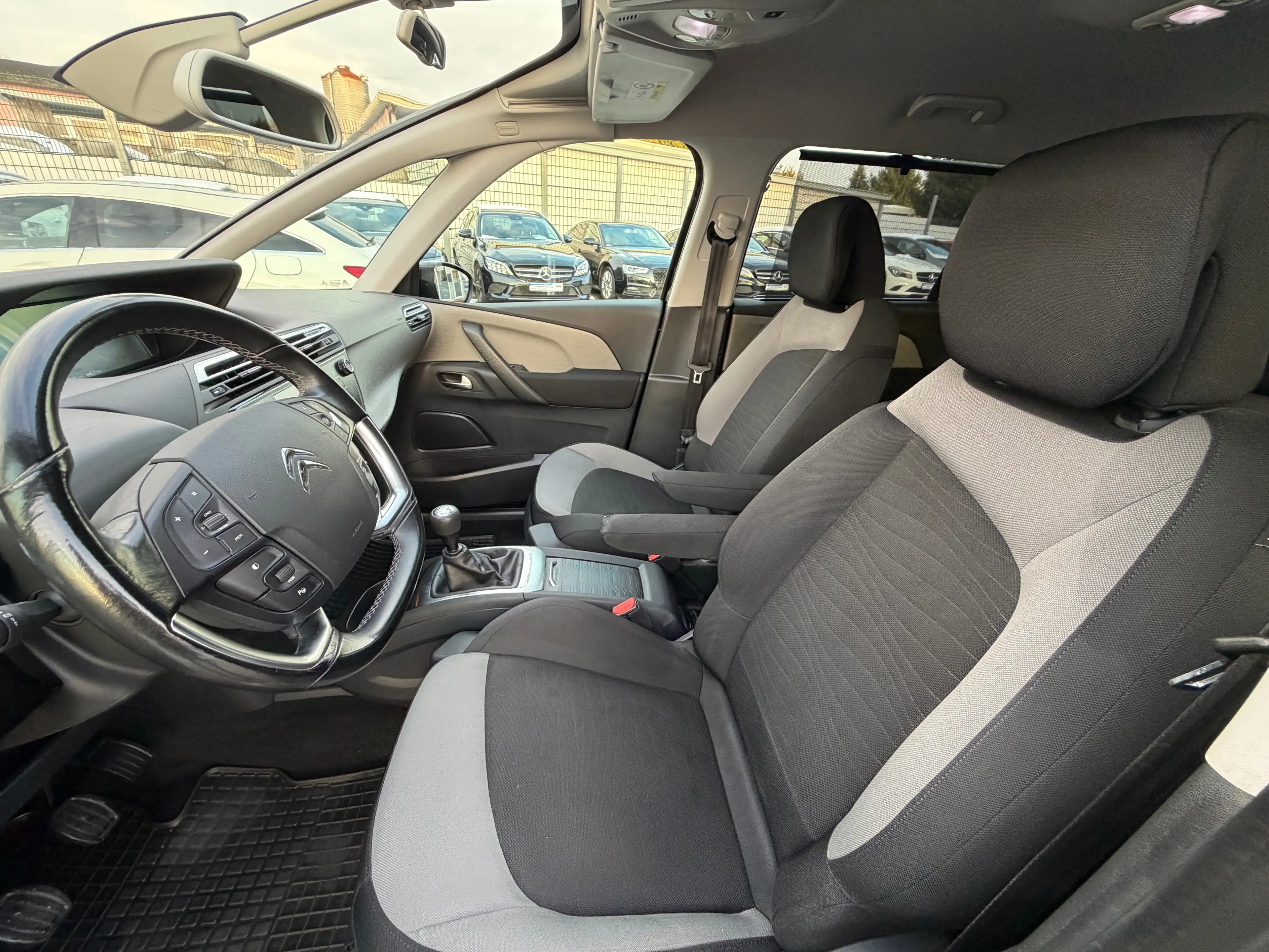Citroen Grand C4 SpaceTourer Selection 7-Sitzer / Rückfahrkamera / — photo 9