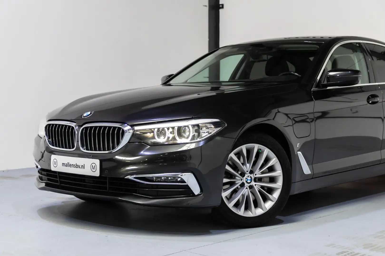BMW 530 5-serie 530e iPerformance High Executive DEALEROH/ Grijs - 2