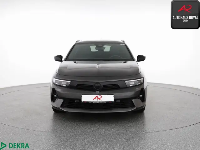 Opel Astra view 8