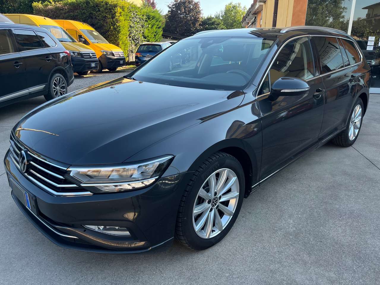 Volkswagen Passat Variant 2.0 tdi Business 150cv dsg TELECAMERA! LED!