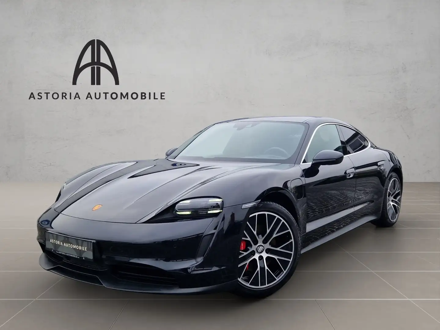 Porsche Taycan 4S WP InnoDrive 360° Rangeextend Pano 150KW Schwarz - 1