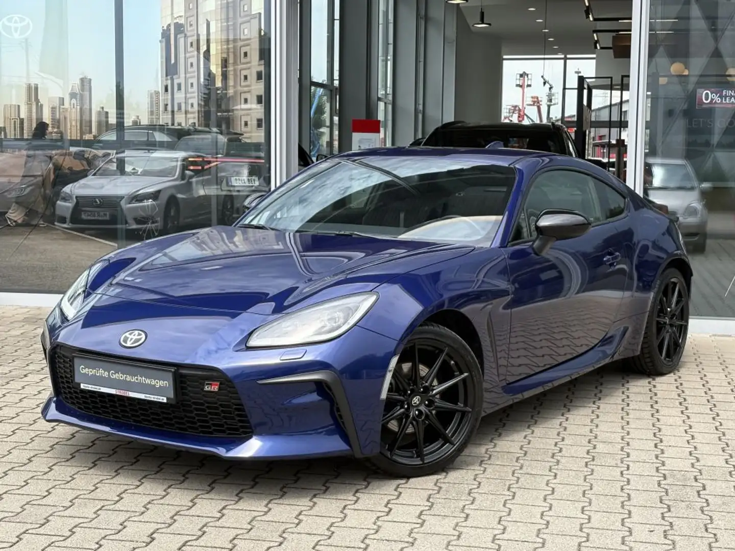 Toyota GR86 Coupe 2,4L 235 PS 6-Gang *8-fach bereift* Blau - 2