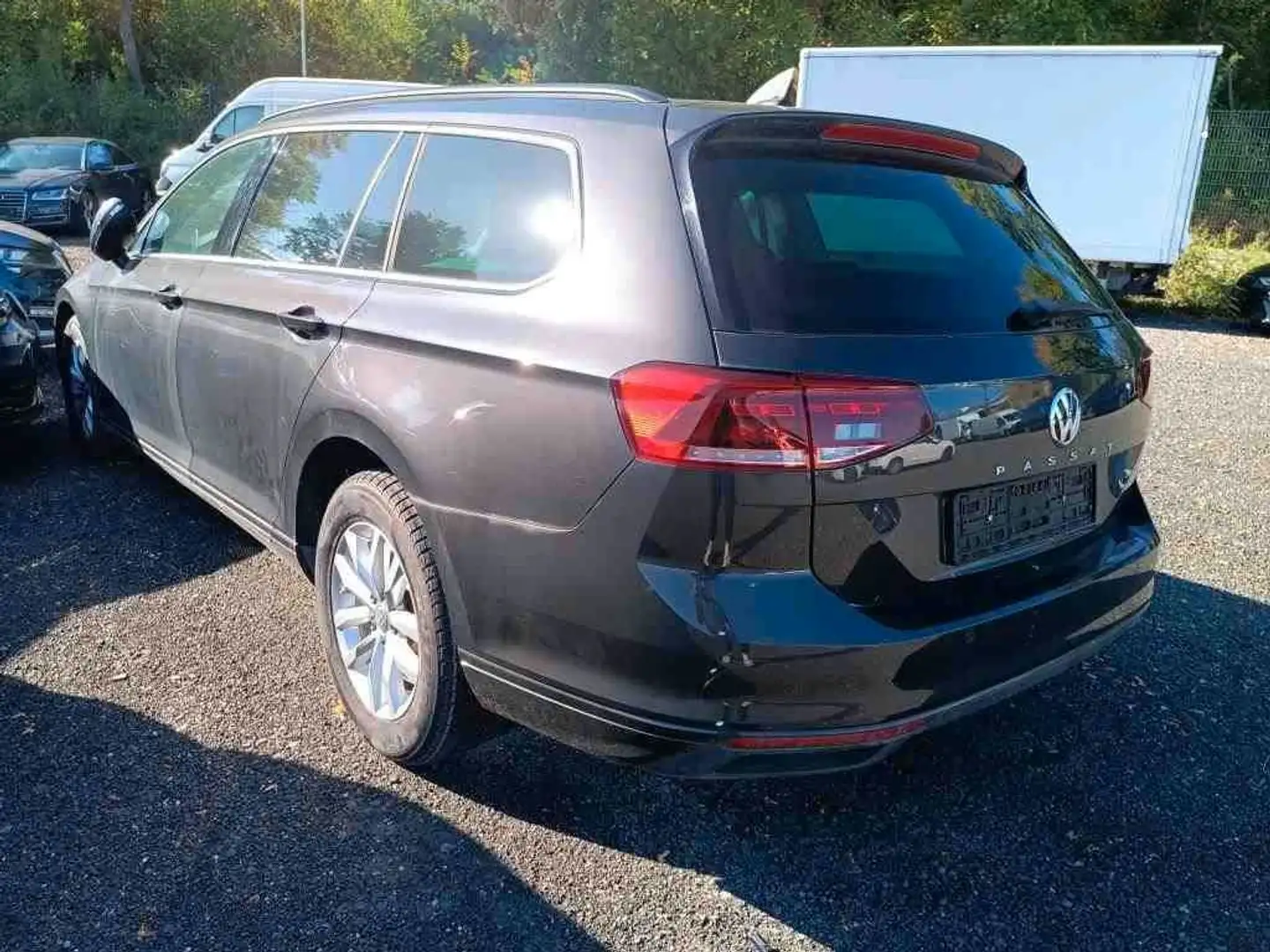 Volkswagen Passat Variant PASSAT 2.0 TDI/AUTOMATIK/AHK/ACC/LED/MASSAGE/DAB Grau - 2