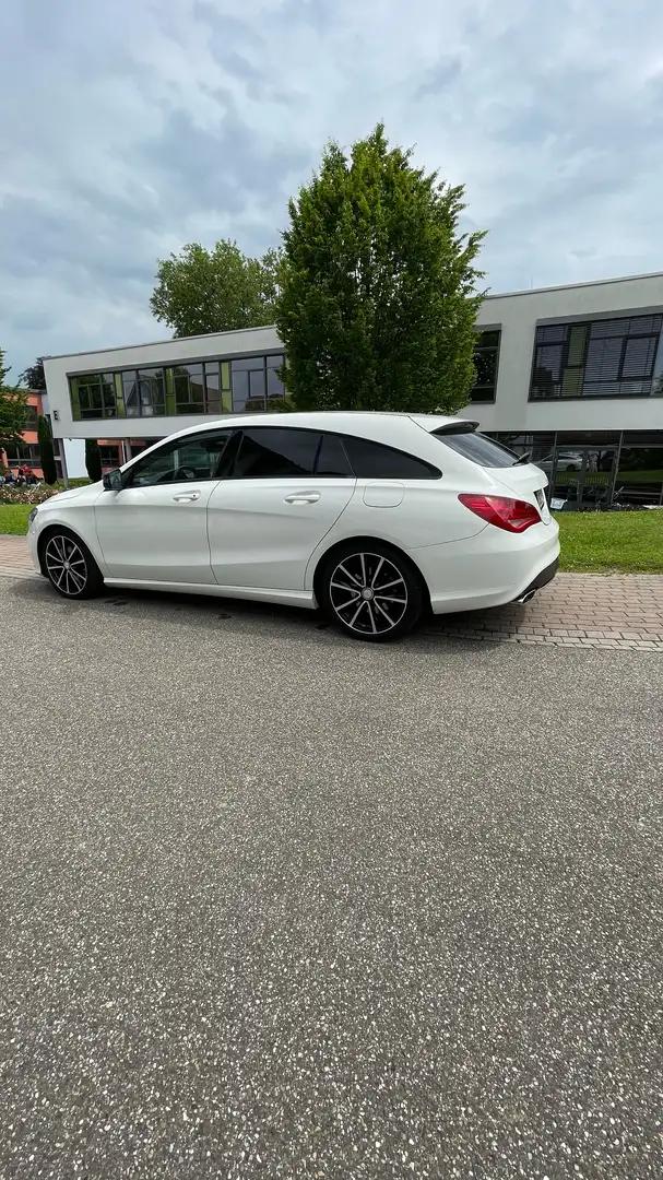 Mercedes-Benz CLA 200 CLA Shooting Brake 200 (CDI) d Weiß - 2
