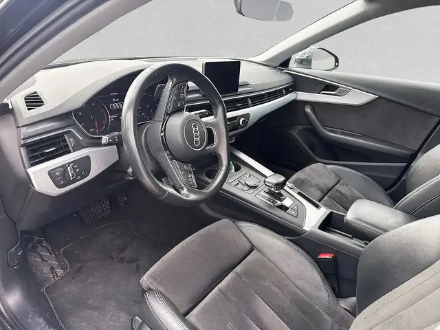 Audi A4 view 5