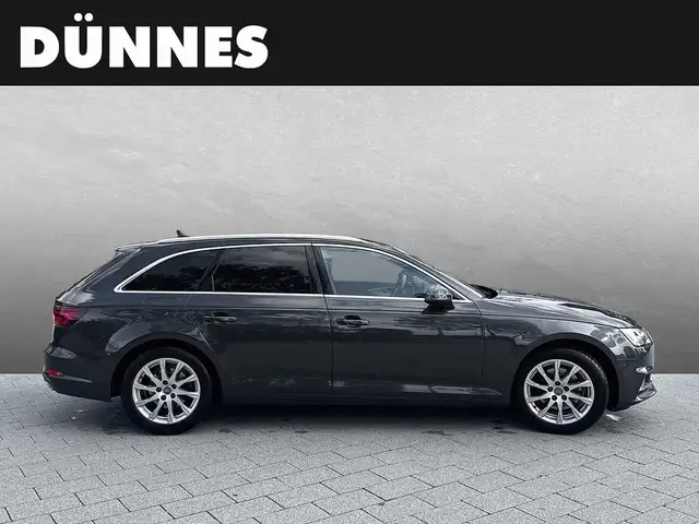 Audi A4 view 6