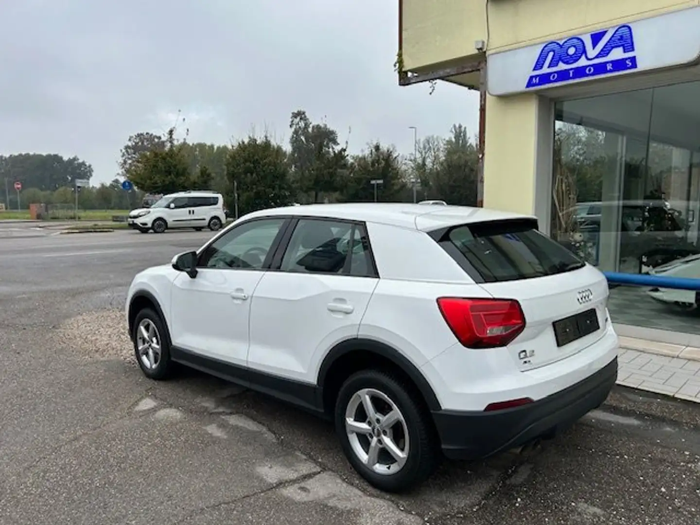 Audi Q2 1.4 TFSI COD DESIGN Blanc - 2