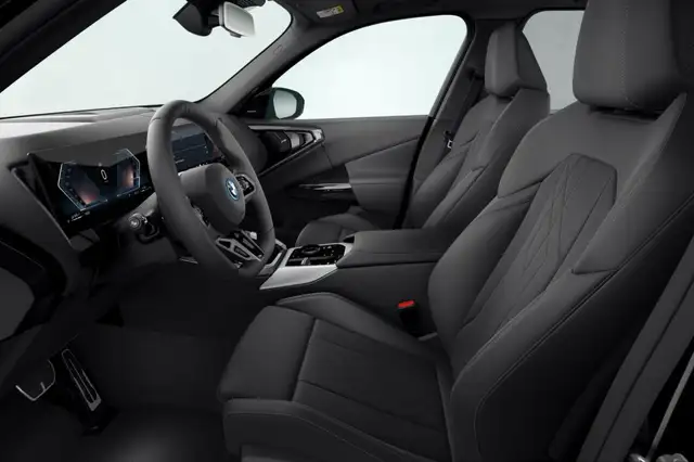 BMW X3 view 4