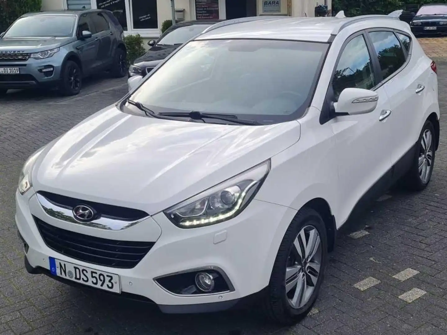 Hyundai iX35 / voll Scheckheft / 8 x AluReifen /wunderschön Blanc - 2