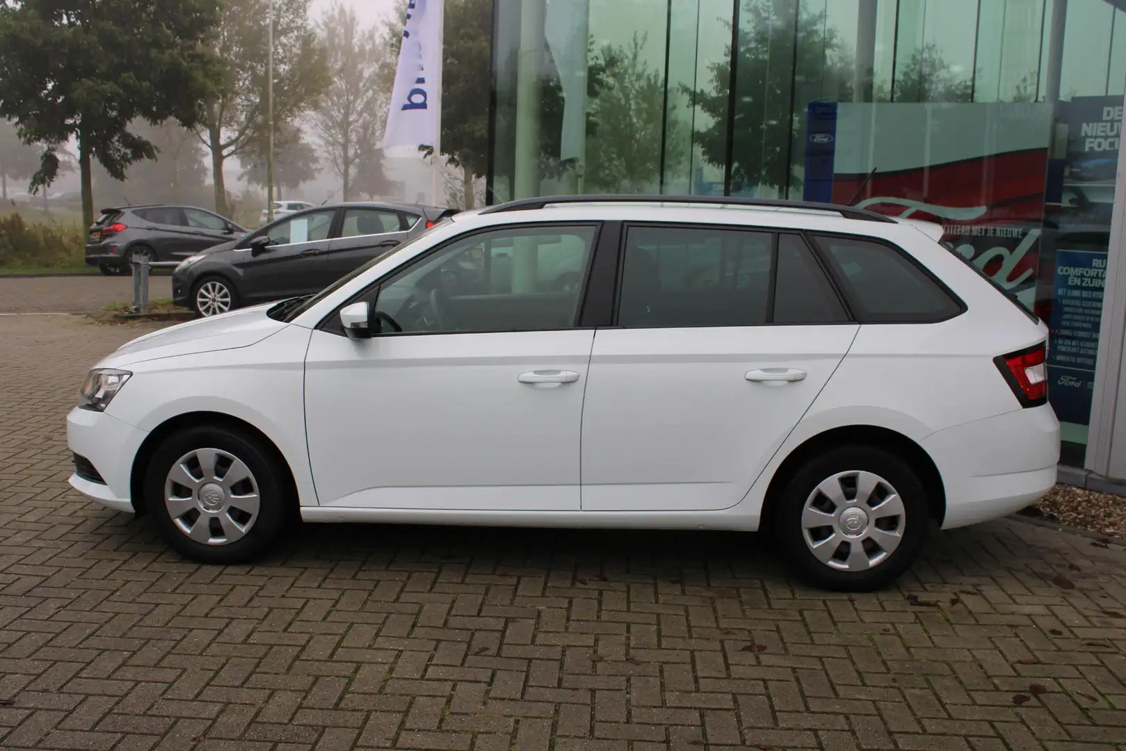 Skoda Fabia Combi 1.0 MPI Active | Airco | Electrische Spiegel Wit - 2