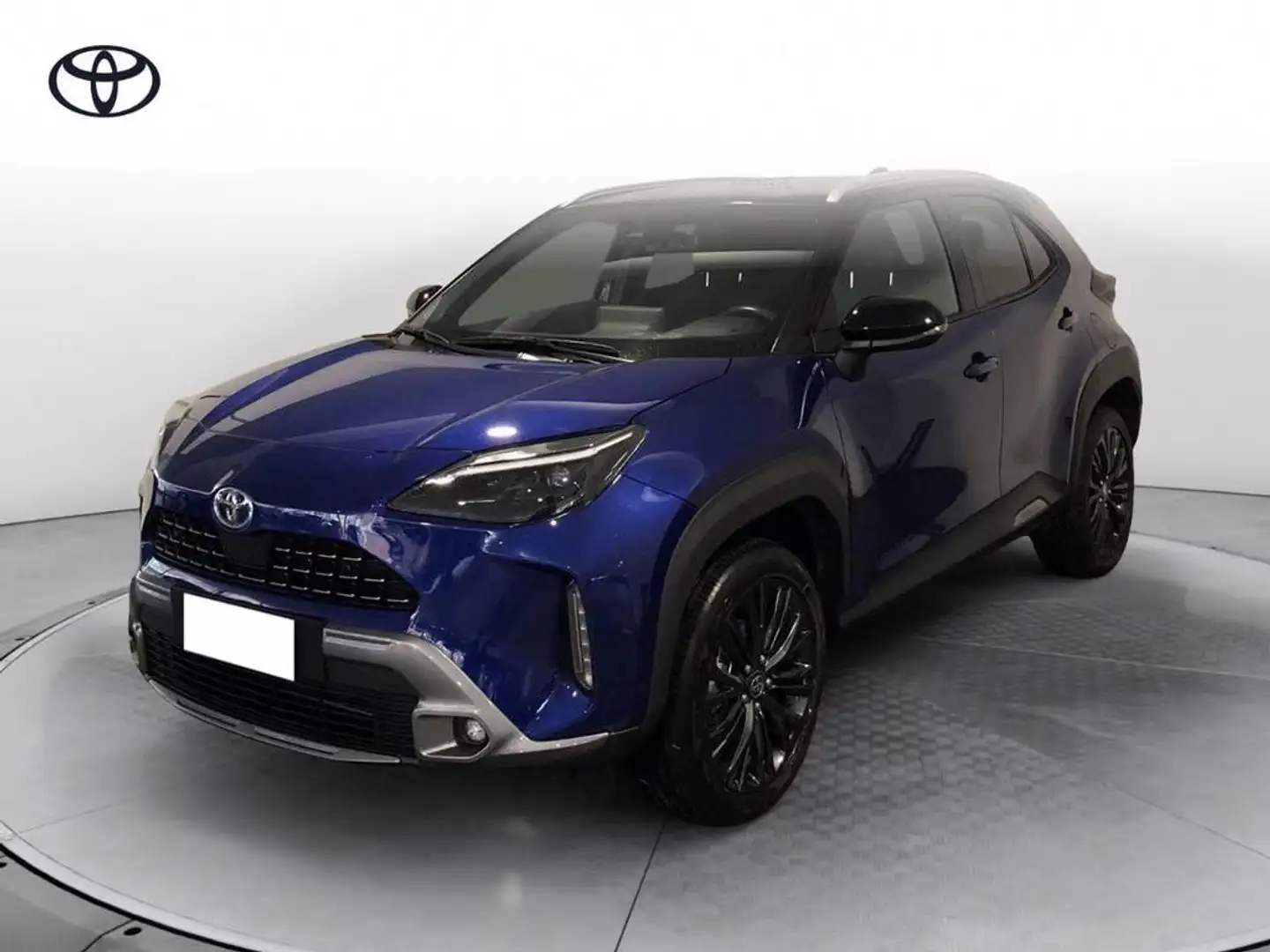 Toyota Yaris Cross 1.5h Adventure fwd 116cv e-cvt Nero - 1