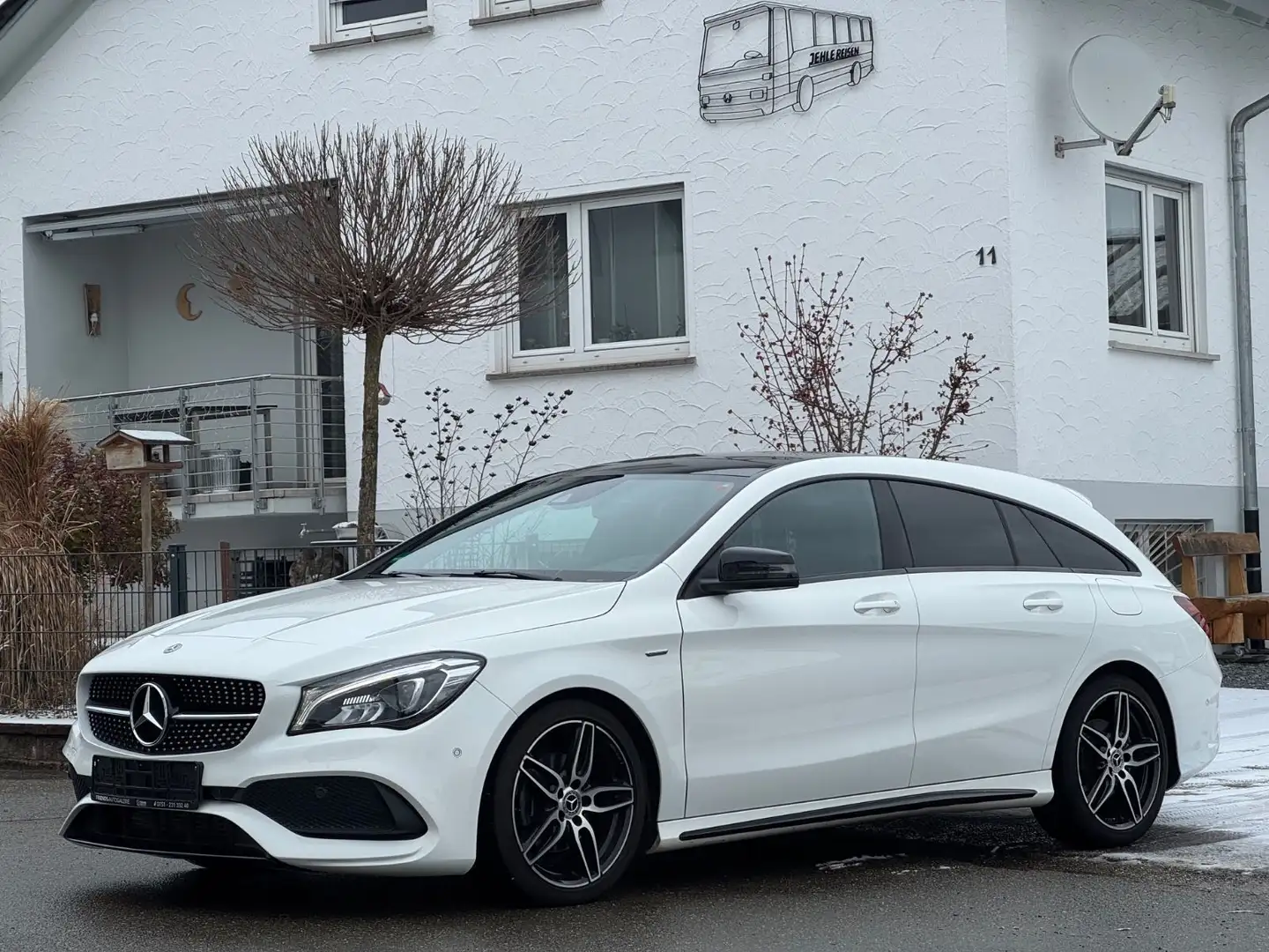 Mercedes-Benz CLA 200 ***AMG-LINE EDITION** Blanc - 1