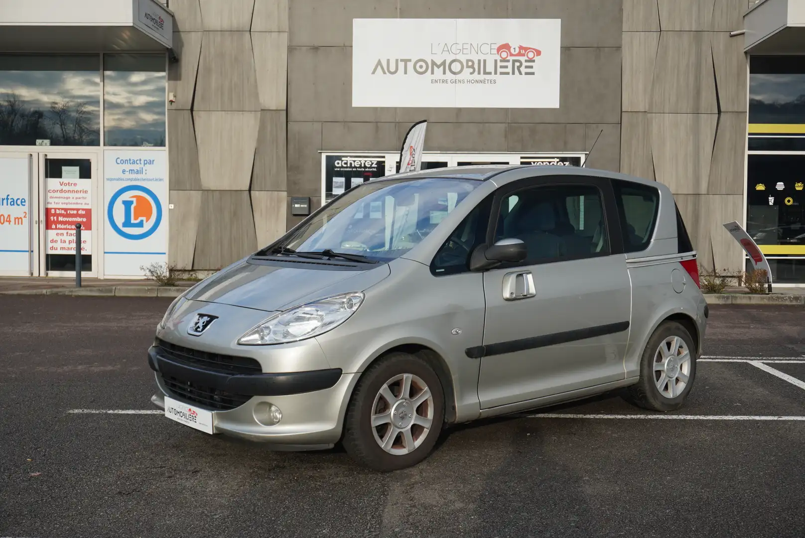 Peugeot 1007 1.4 HDi 70ch Trendy Gris - 1