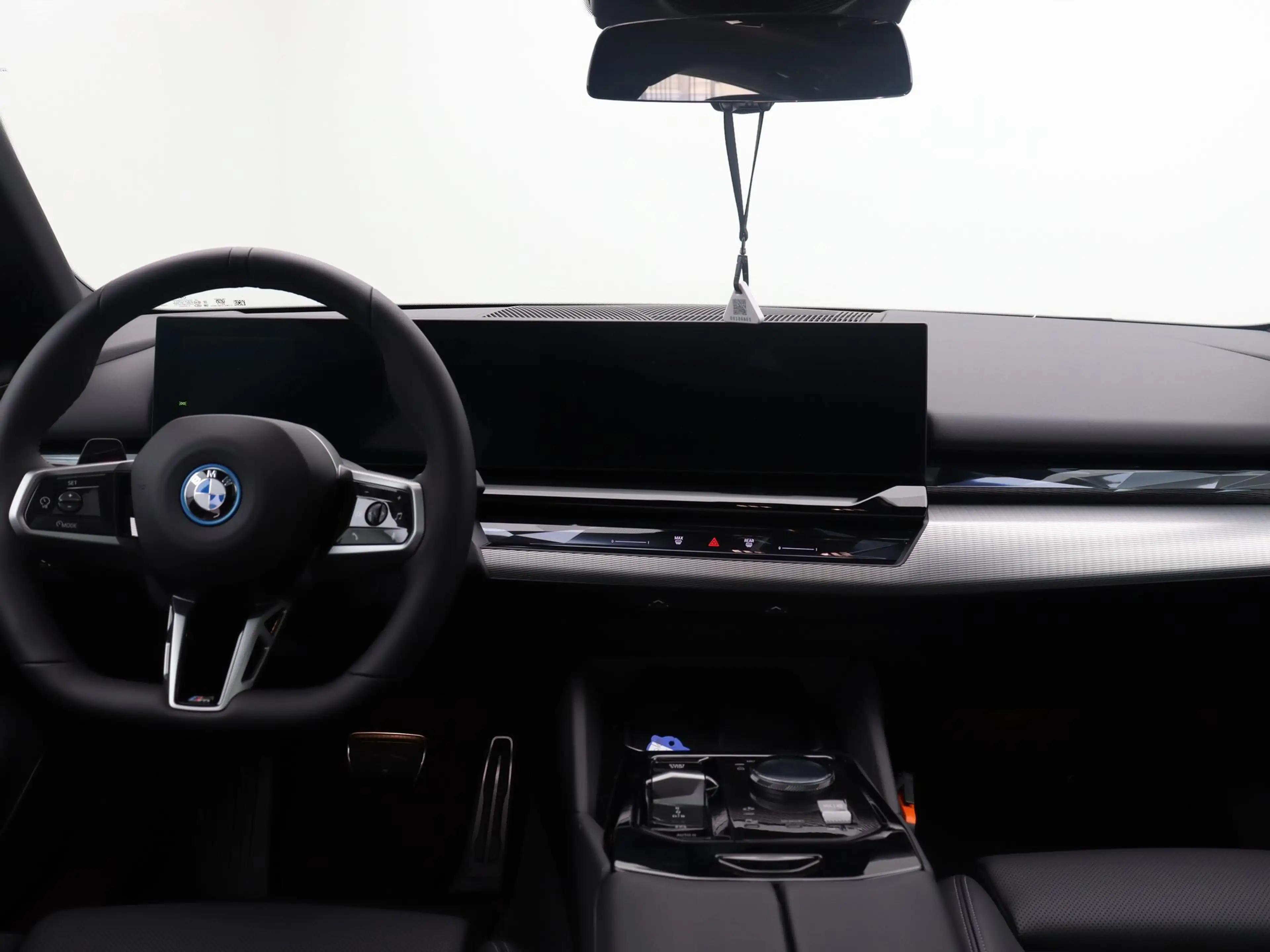 BMW i5 eDrive40 M Sport Edition 84 kWh — photo 13