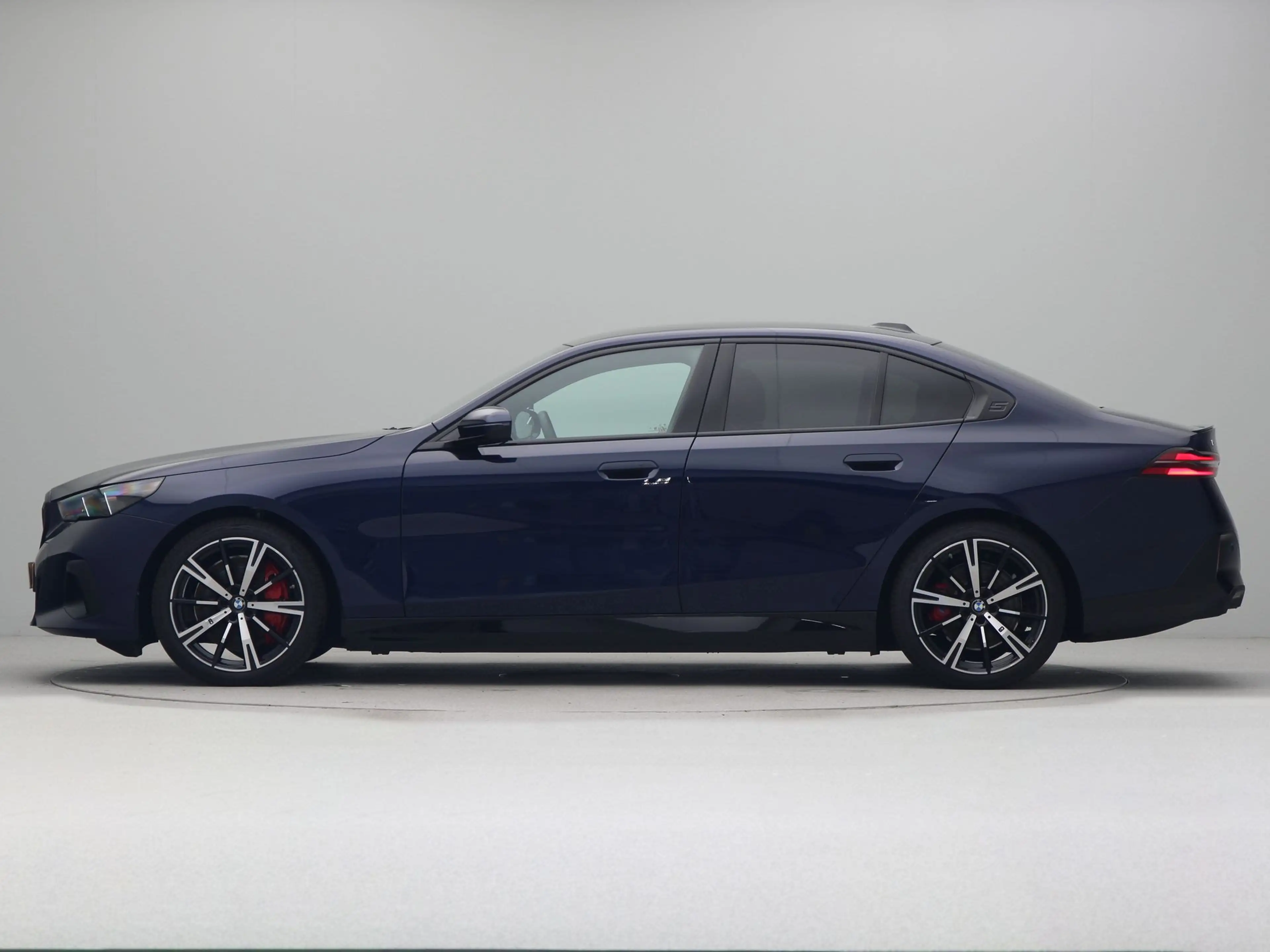 BMW i5 eDrive40 M Sport Edition 84 kWh — photo 12