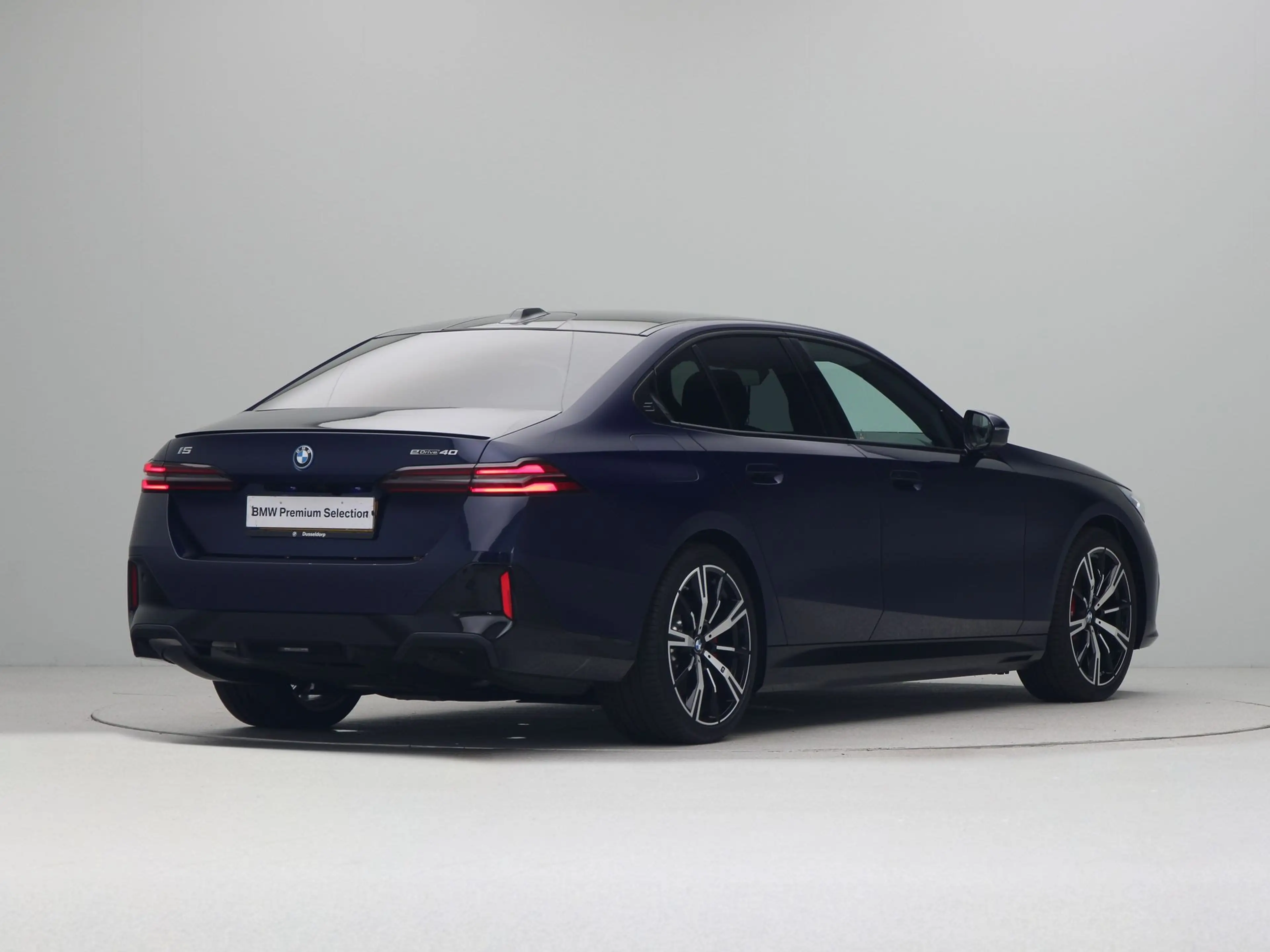 BMW i5 eDrive40 M Sport Edition 84 kWh — photo 8